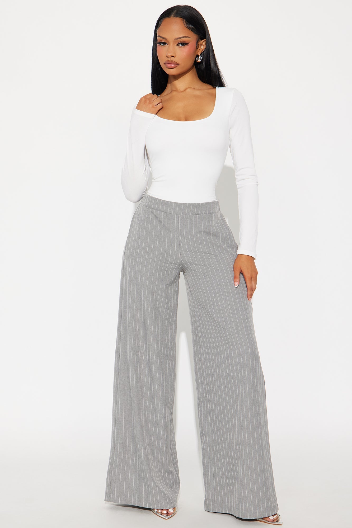 Easy To Wear Pinstripe Wide Leg Pant 32″ - Grey