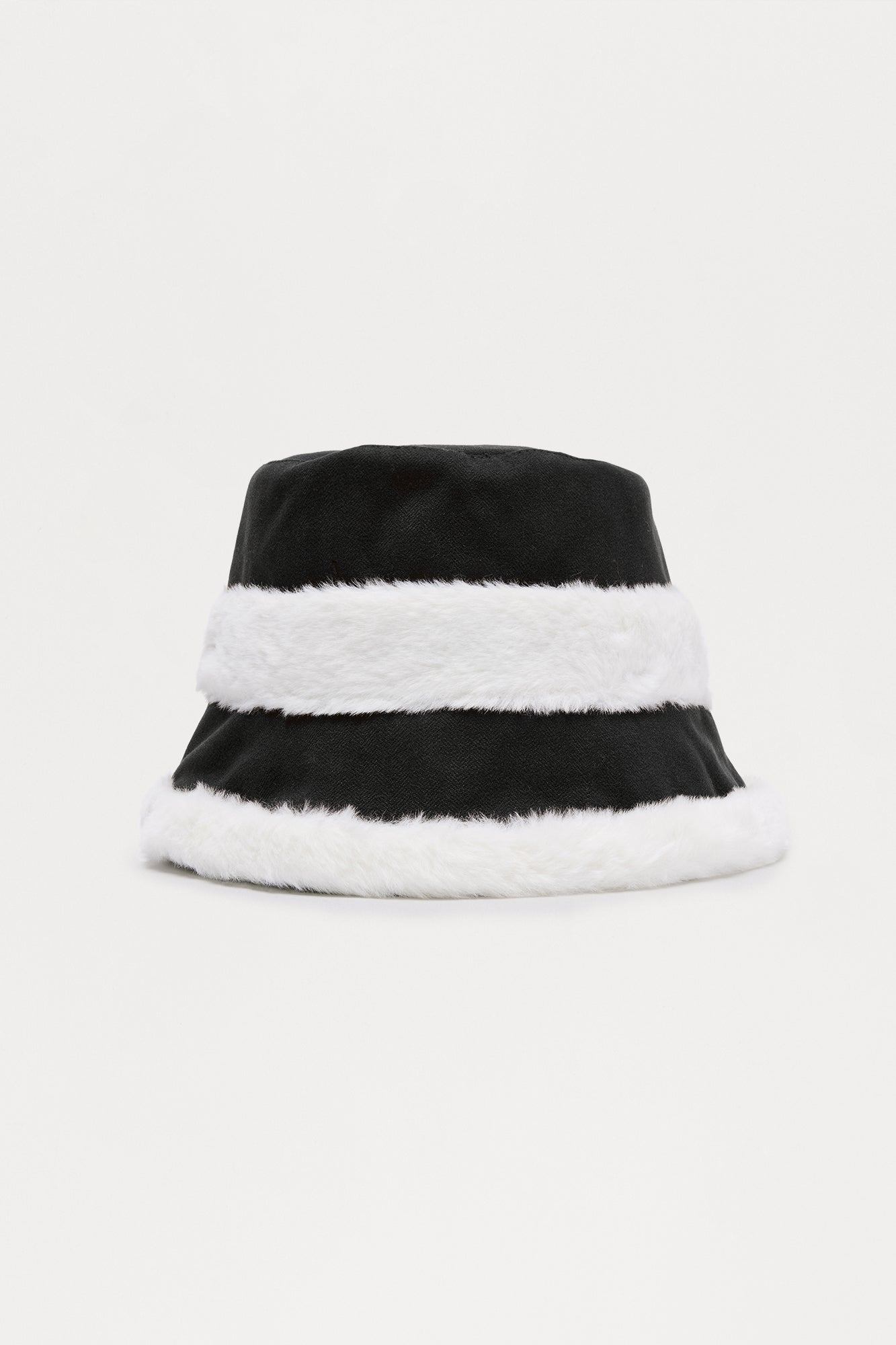 Cold Never Bothered Me Bucket Hat - Black/combo