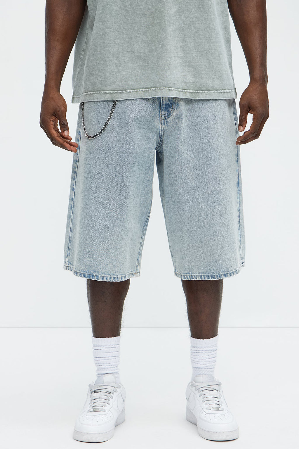 Colin Baggy Denim Short - Light Wash