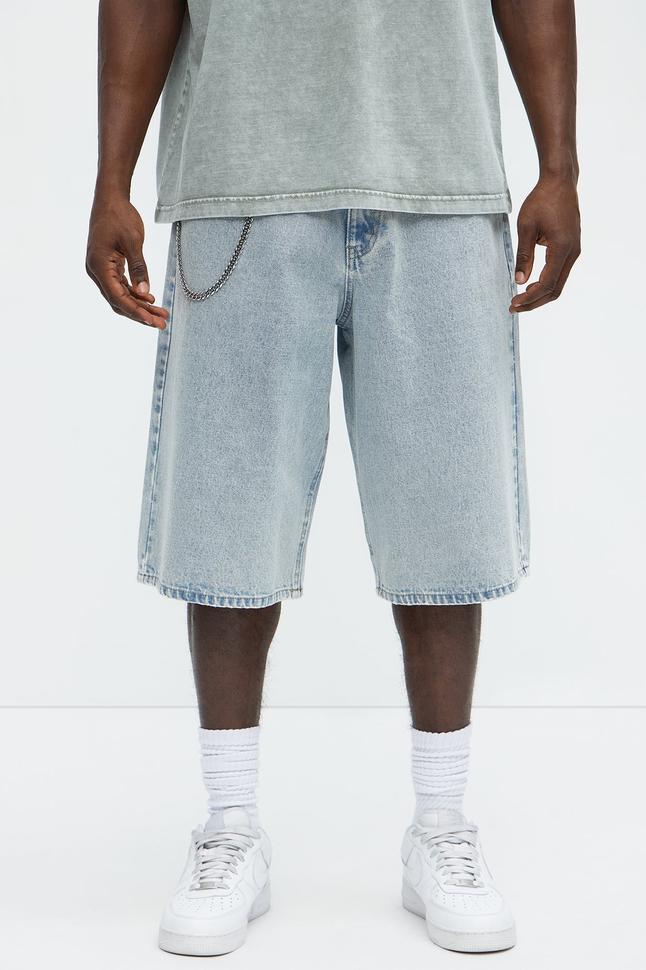 Colin Baggy Denim Short - Light Wash
