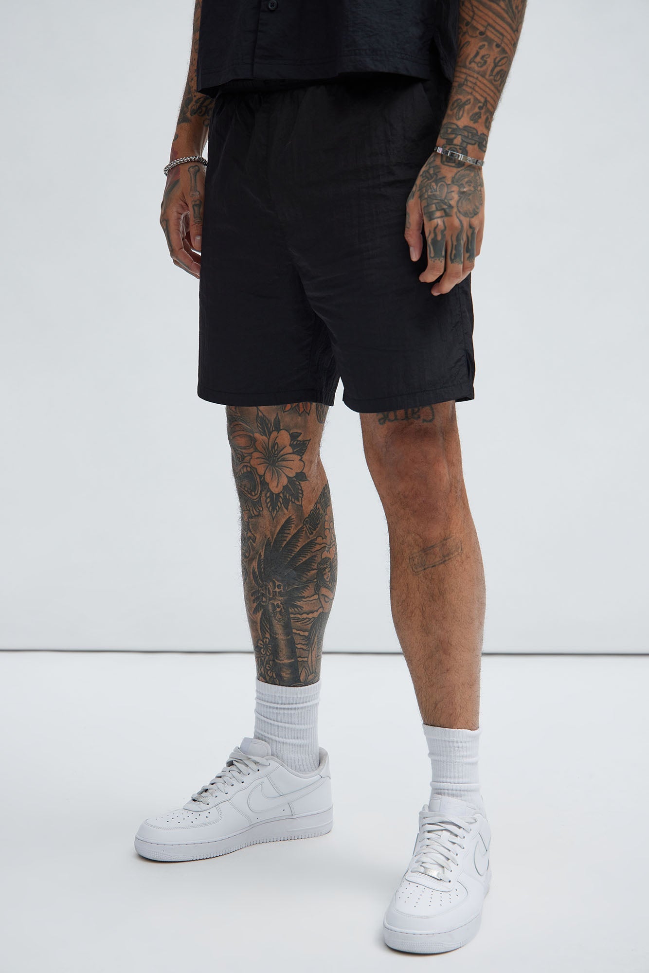 Bro Down Shorts - Black