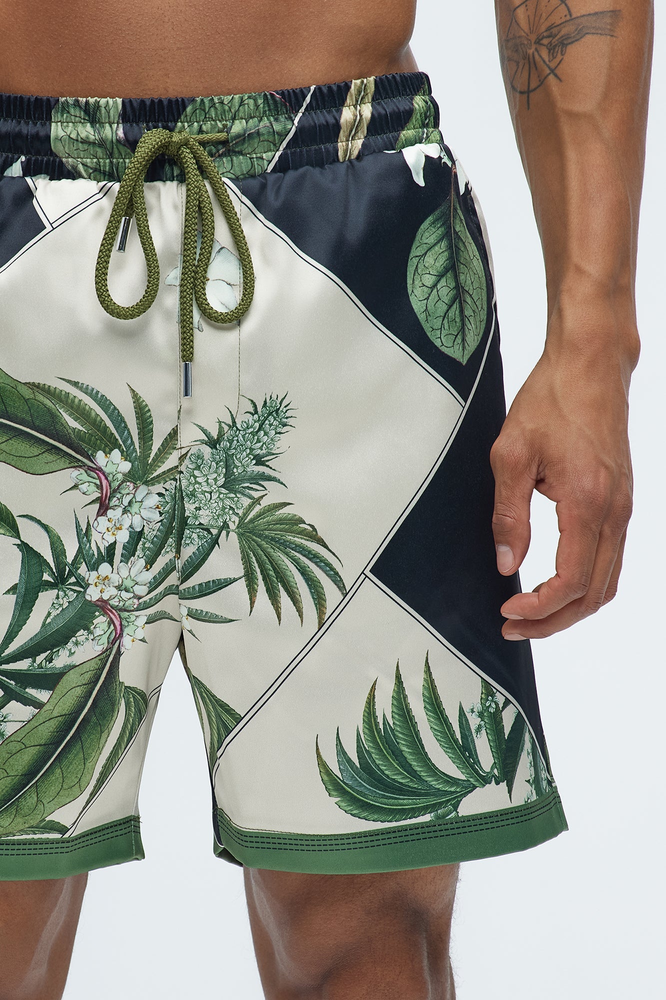 Agrarian Printed Short - Green/combo