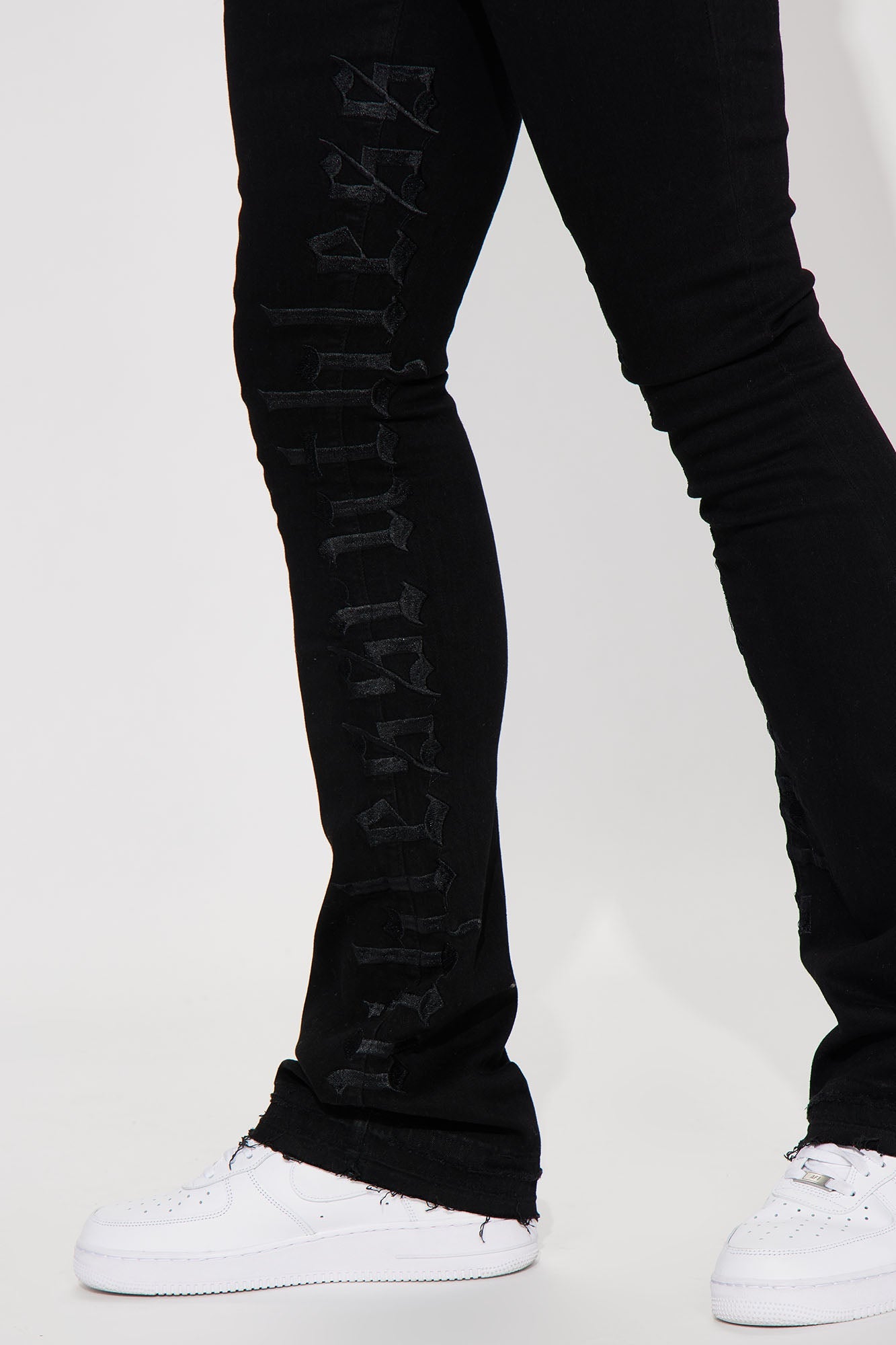 Ruthless Embroidered Stacked Skinny Flare Jeans - Black