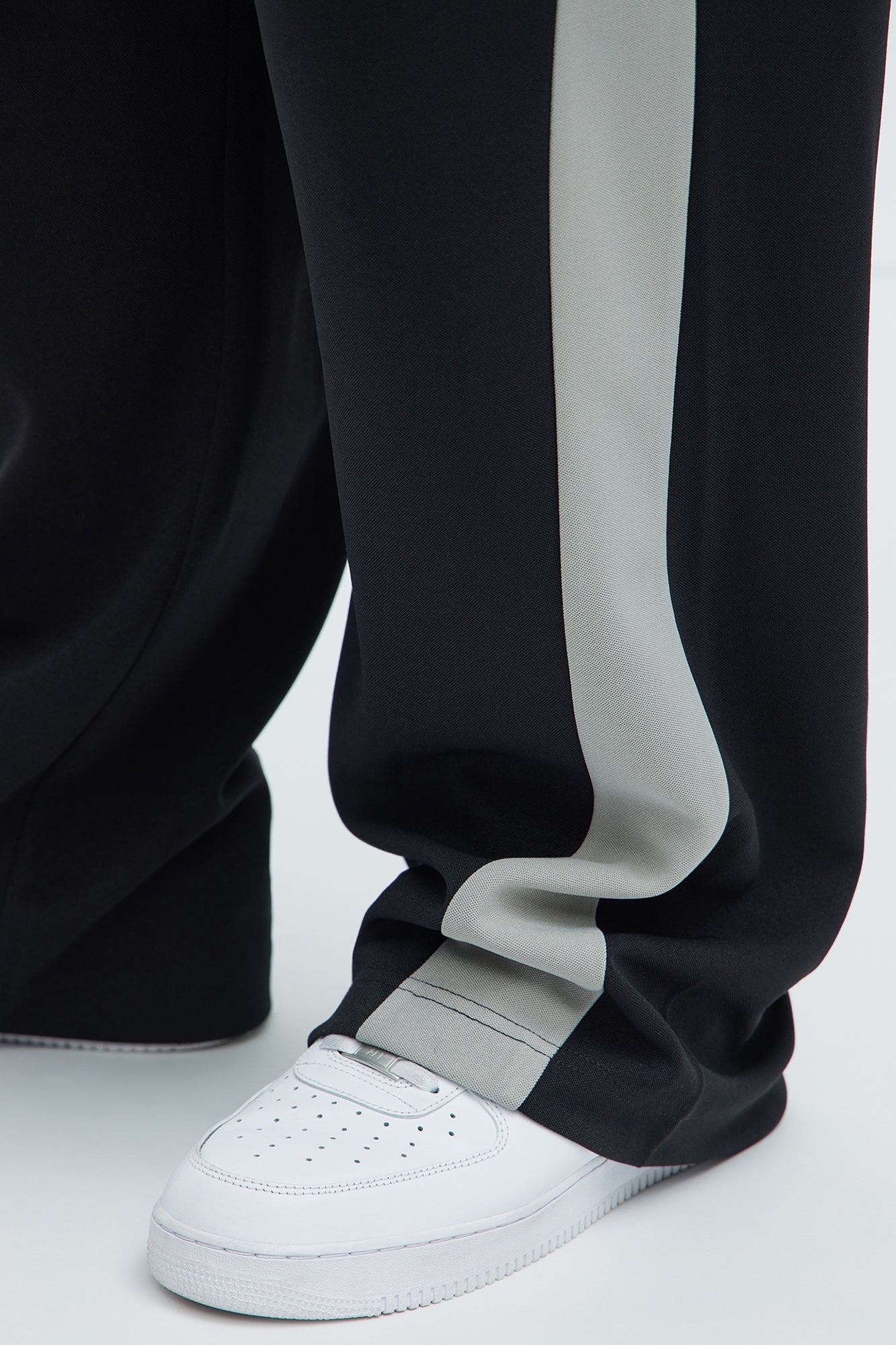 Hopper Relaxed Track Pants - Black
