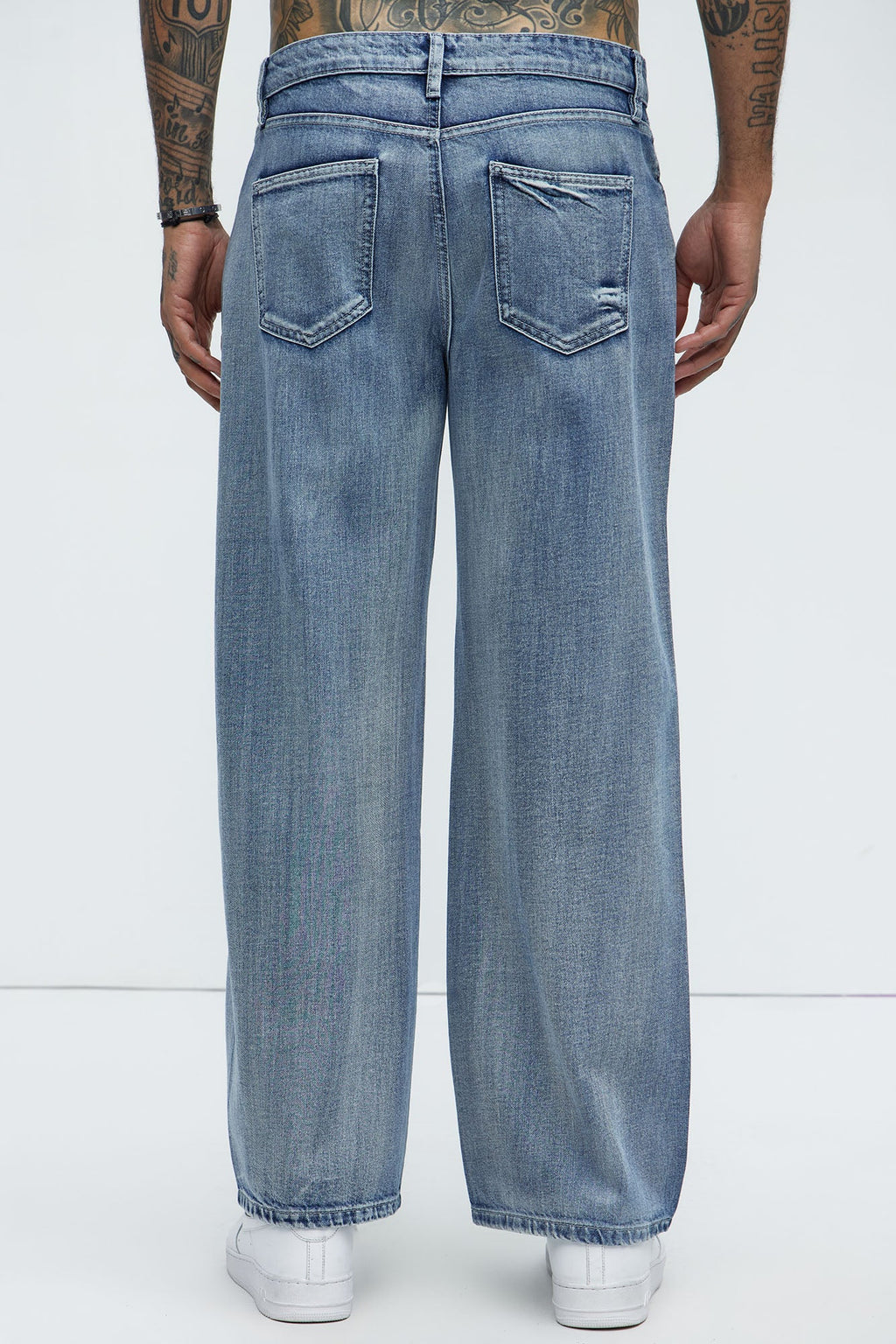 Seams Barbed Baggy Jeans - Light Wash