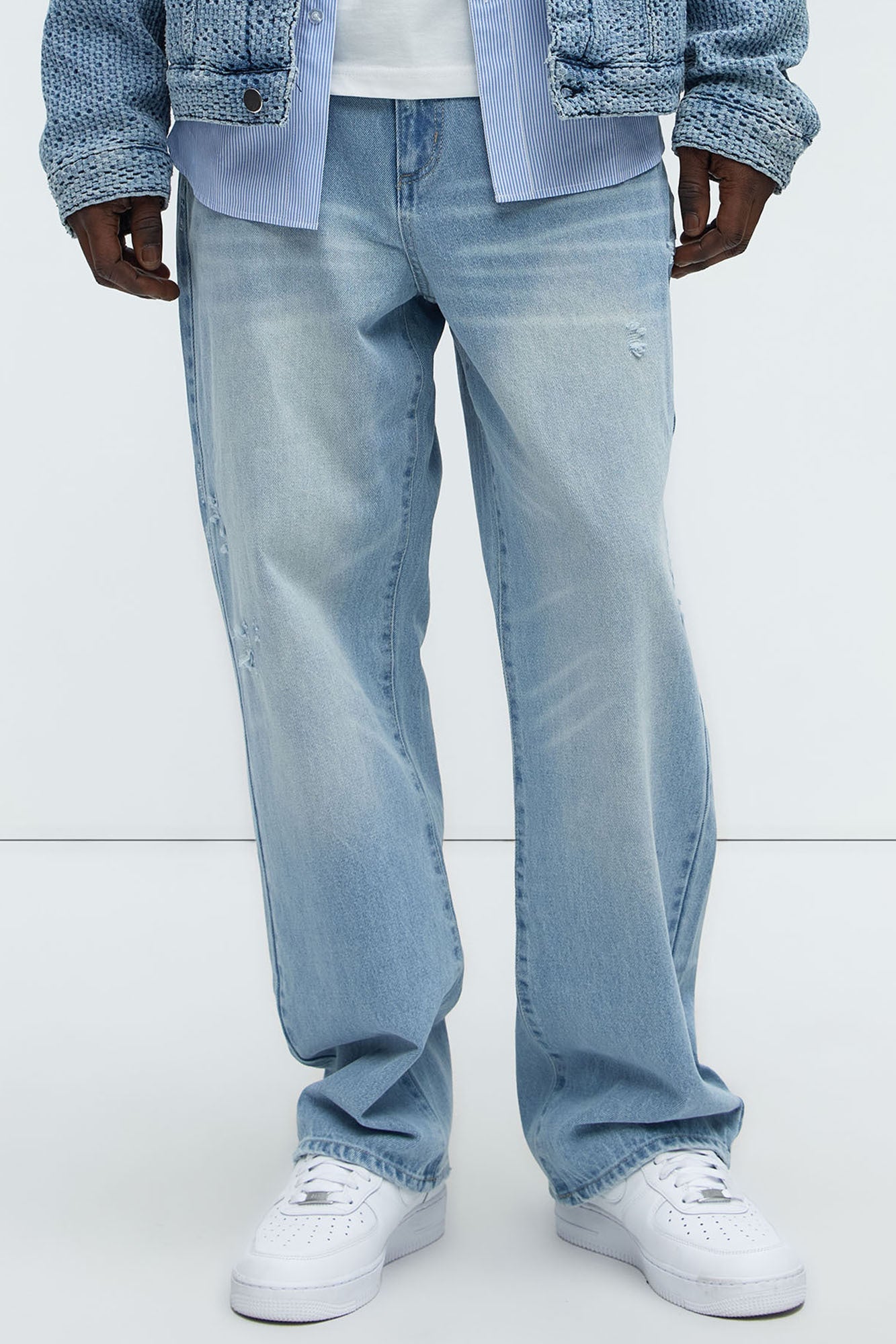 Classic Straight Fit Jeans - Light Wash