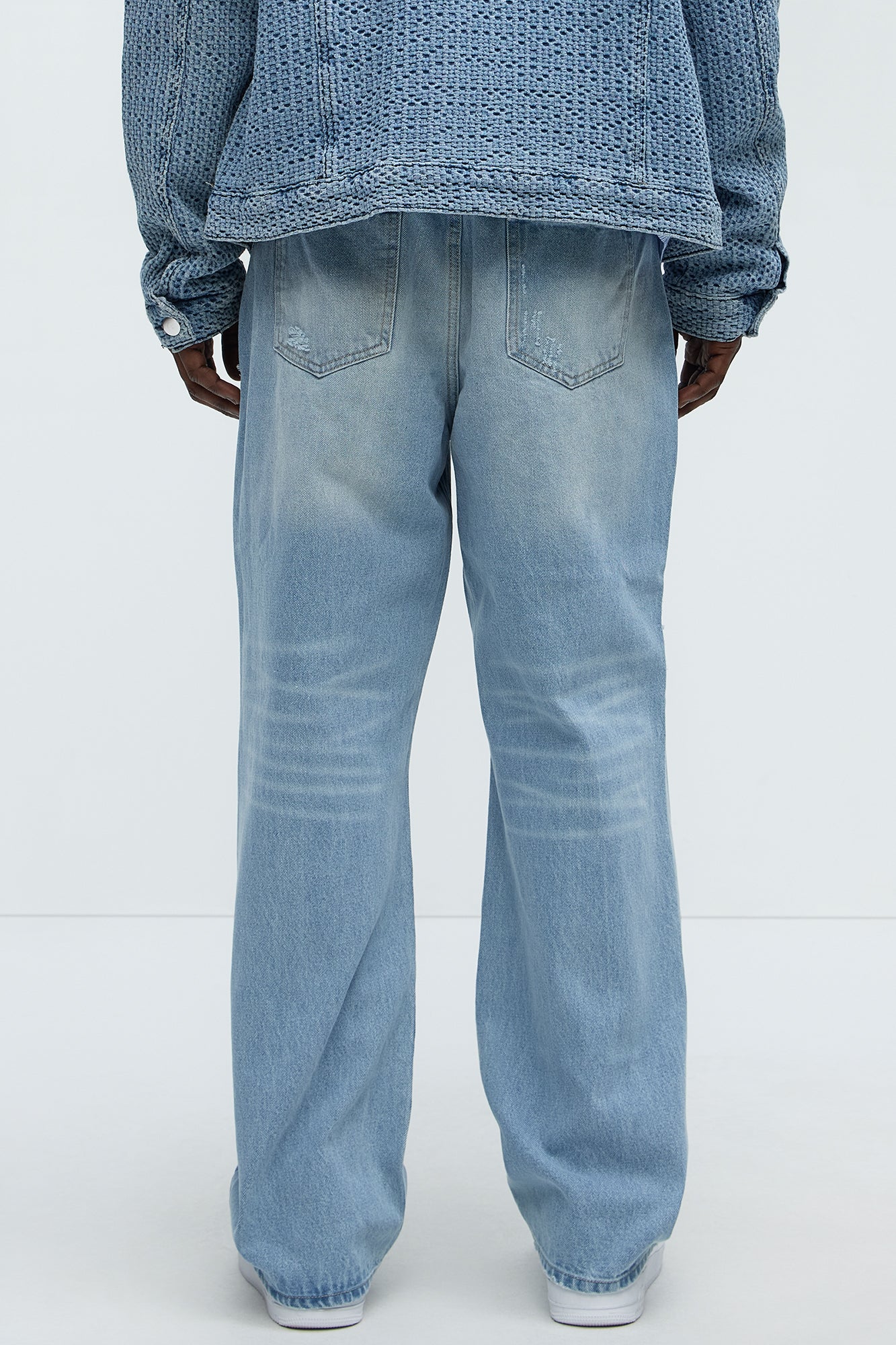 Classic Straight Fit Jeans - Light Wash