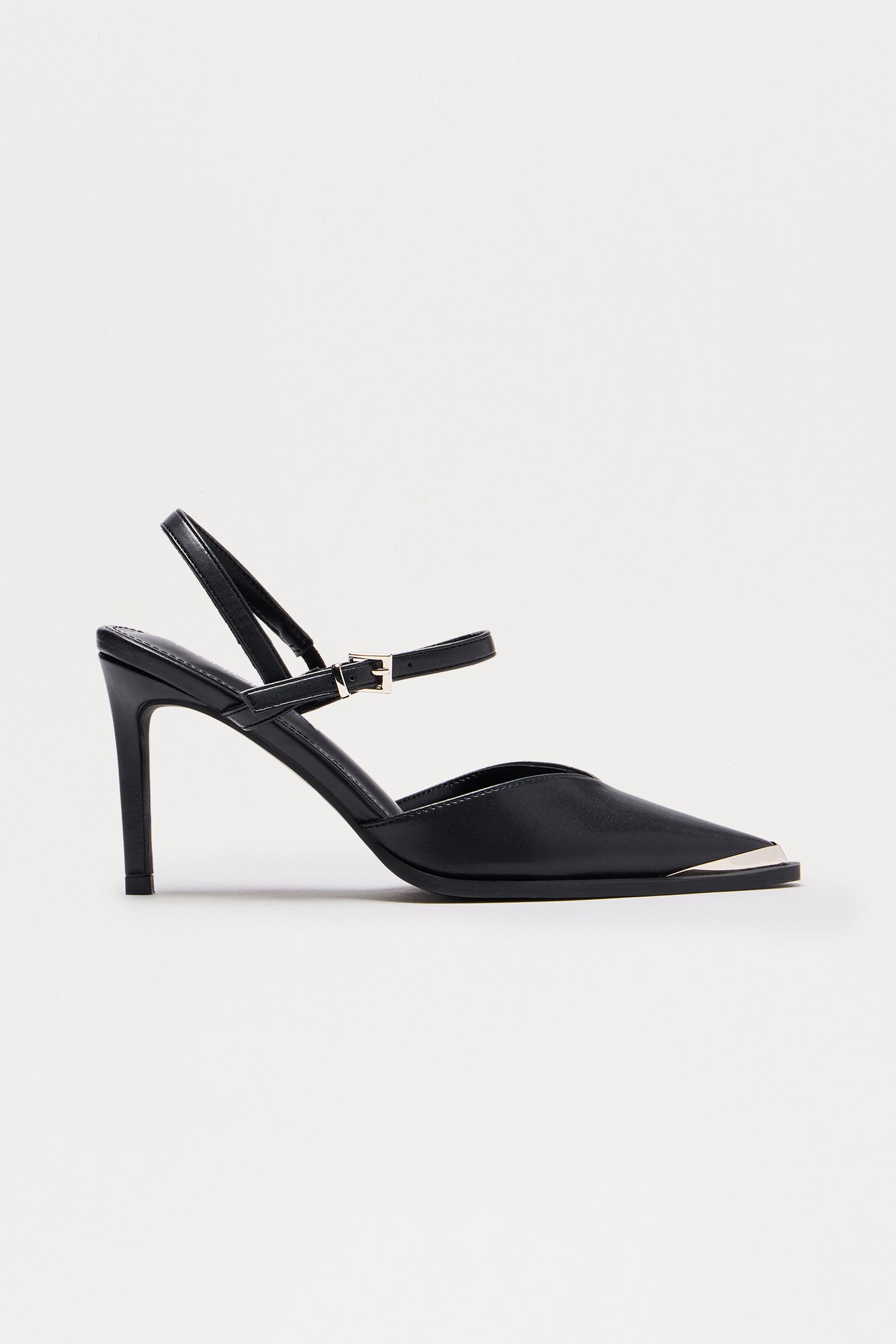 Akira Pumps - Black