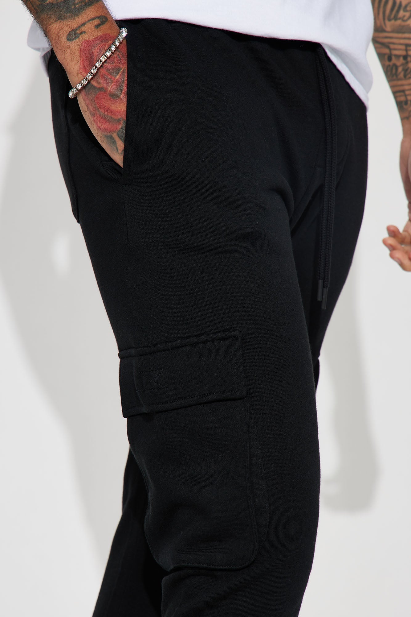 Tyson Cargo Skinny Flared Sweatpant - Black