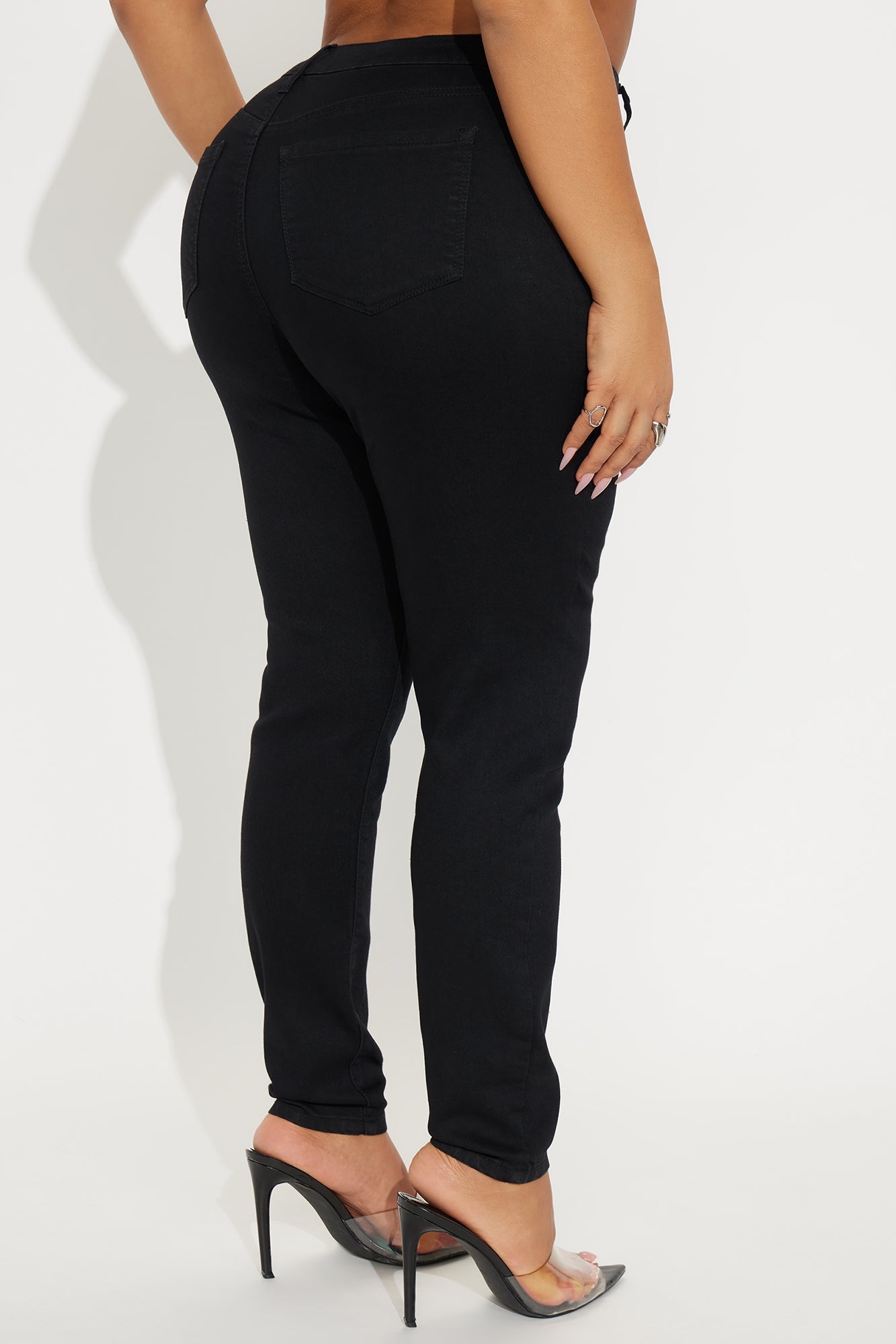 Coraline Mid Rise Skinny Jeans - Black
