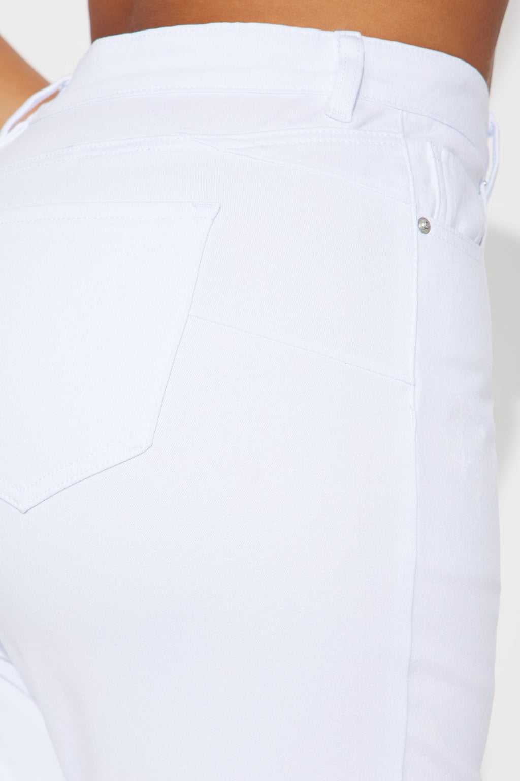 Vibe Check Curvy Stretch Skinny Jeans - White