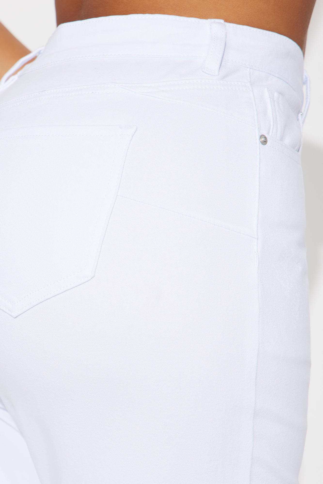 Vibe Check Curvy Stretch Skinny Jeans - White