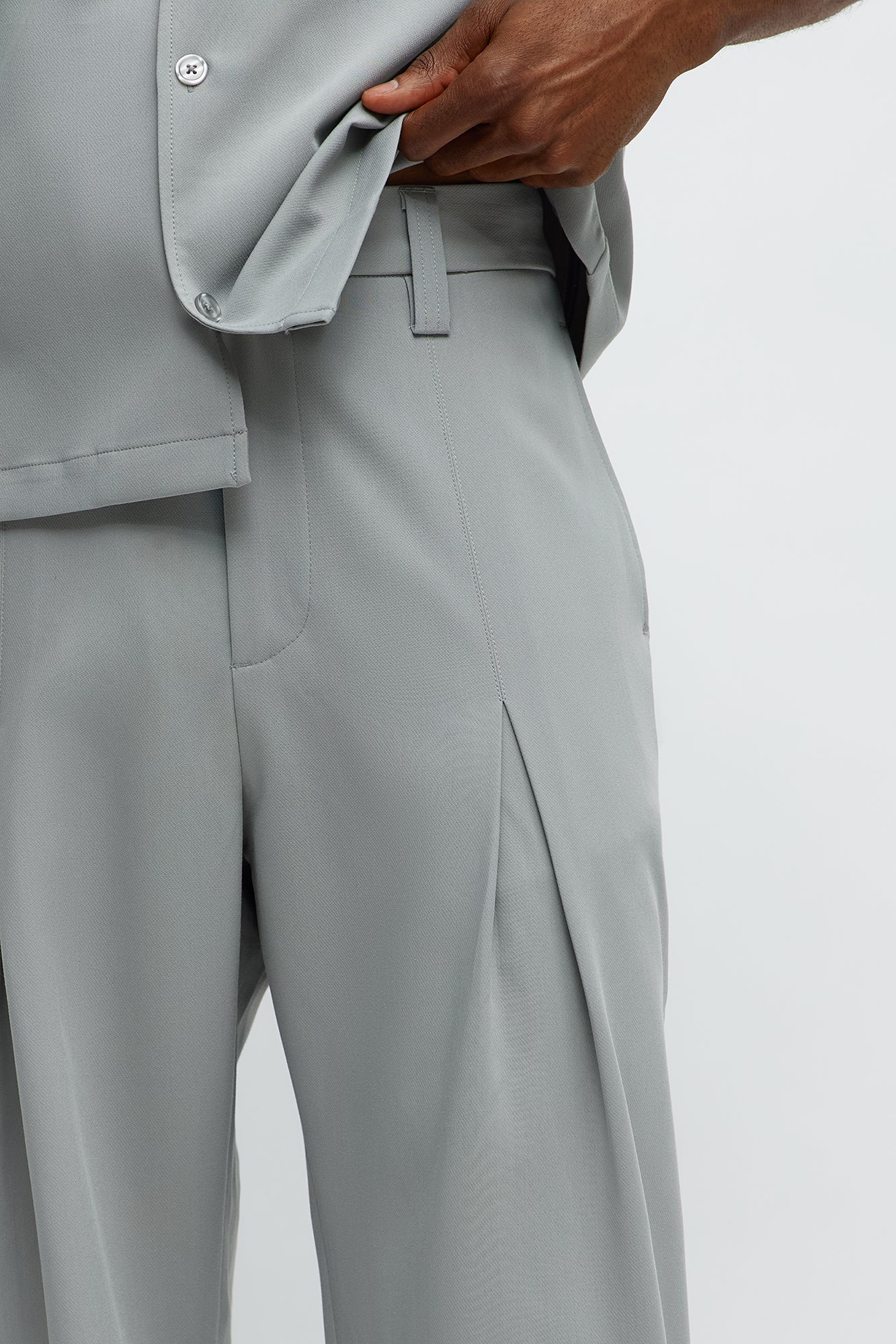 Ronan High Waisted Pleated Trousers - Grey