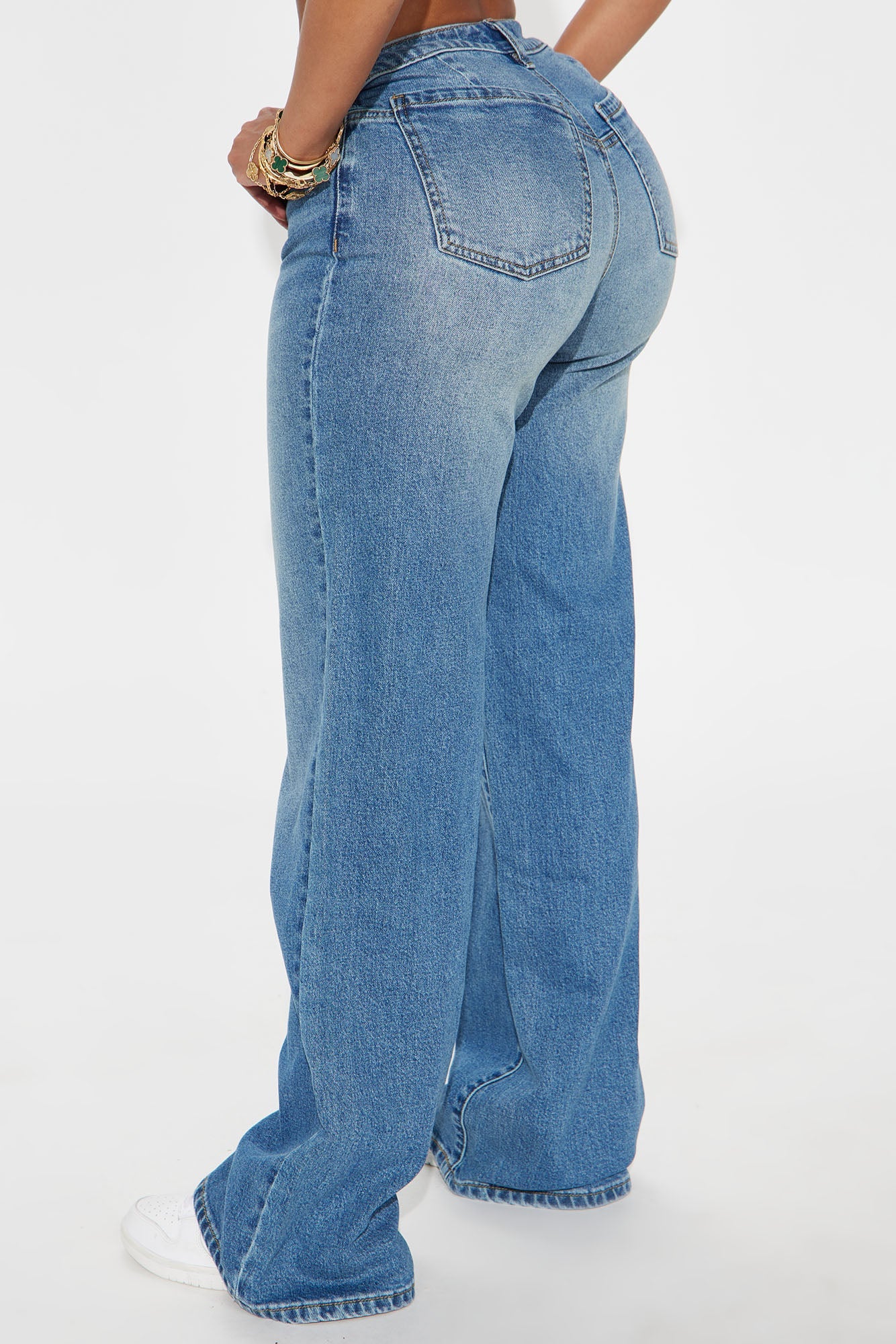 Favorite Classic Wide Leg Jeans - Medium Wash