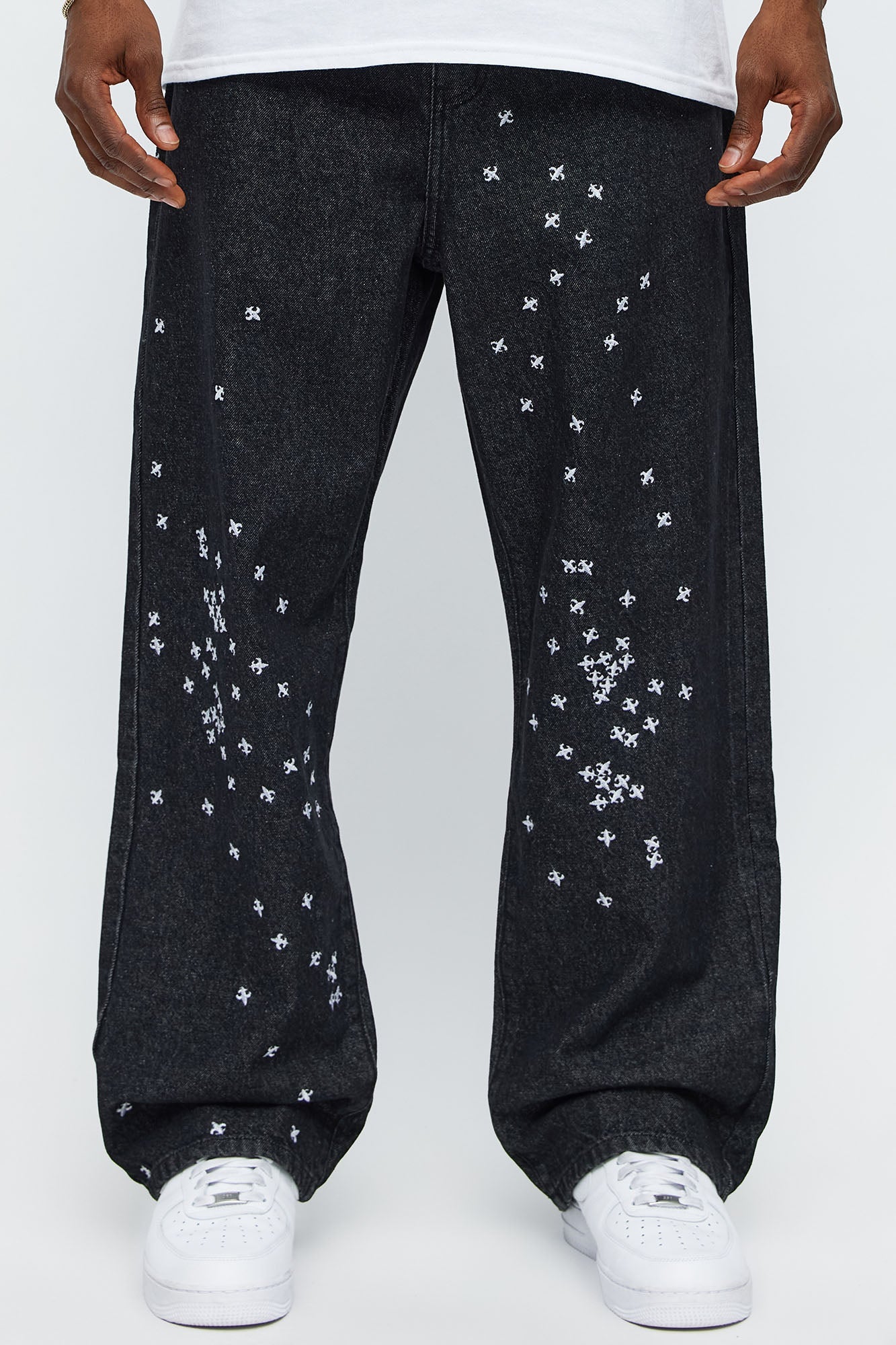 Baggy Embroidered Crosses Jeans - Black
