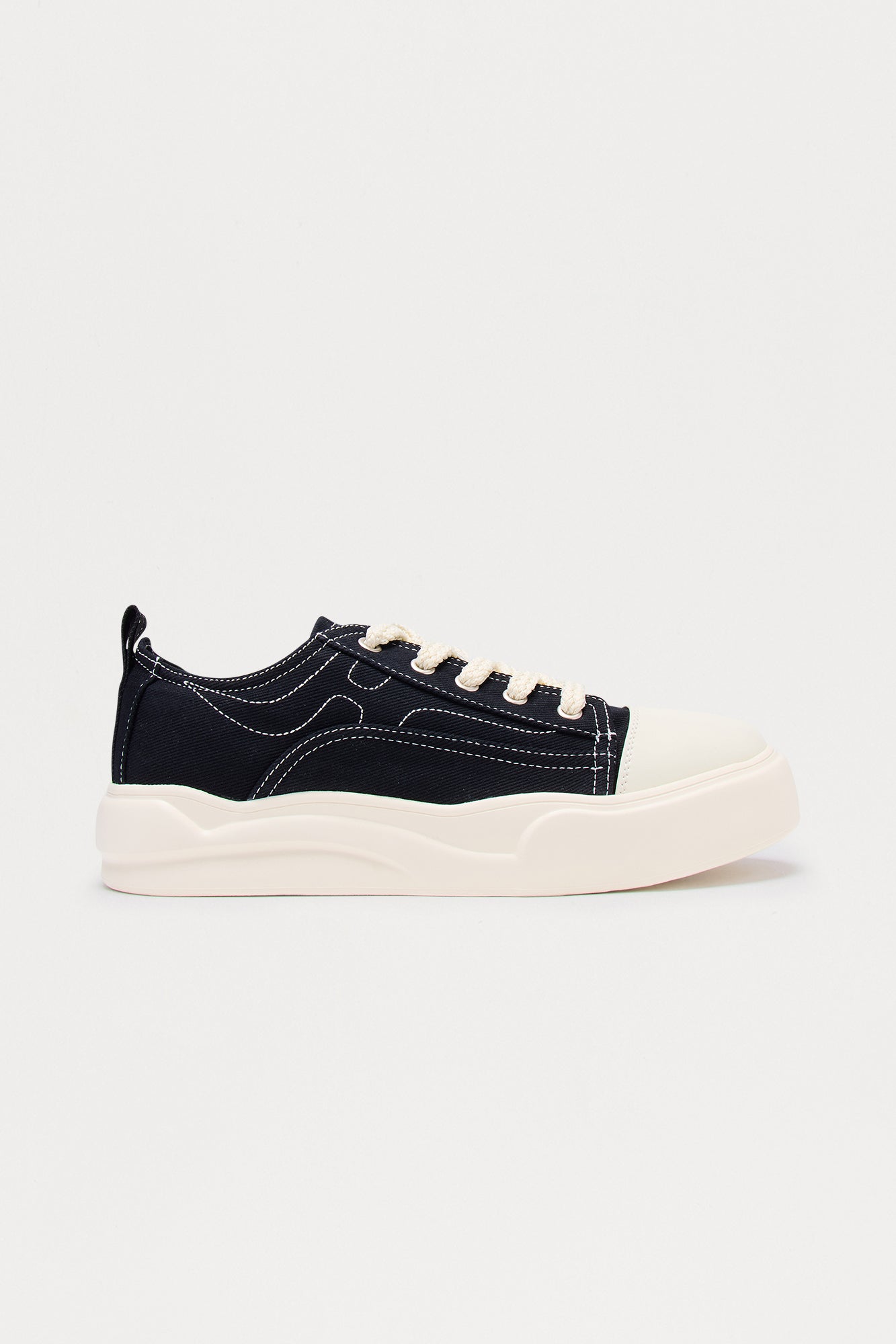 City Stride Canvas Chunky Low Sneaker - Black/White