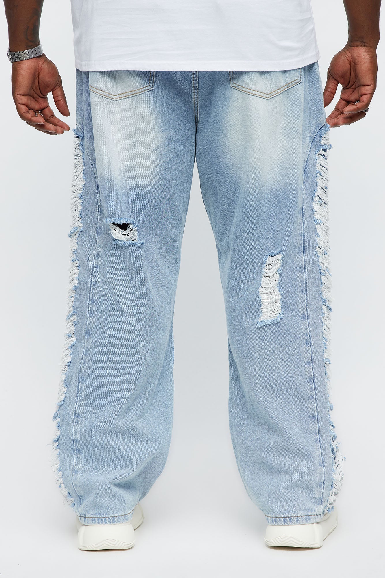 Baggy Busy In These Streets Destroyed Jeans - Light Blue Wash