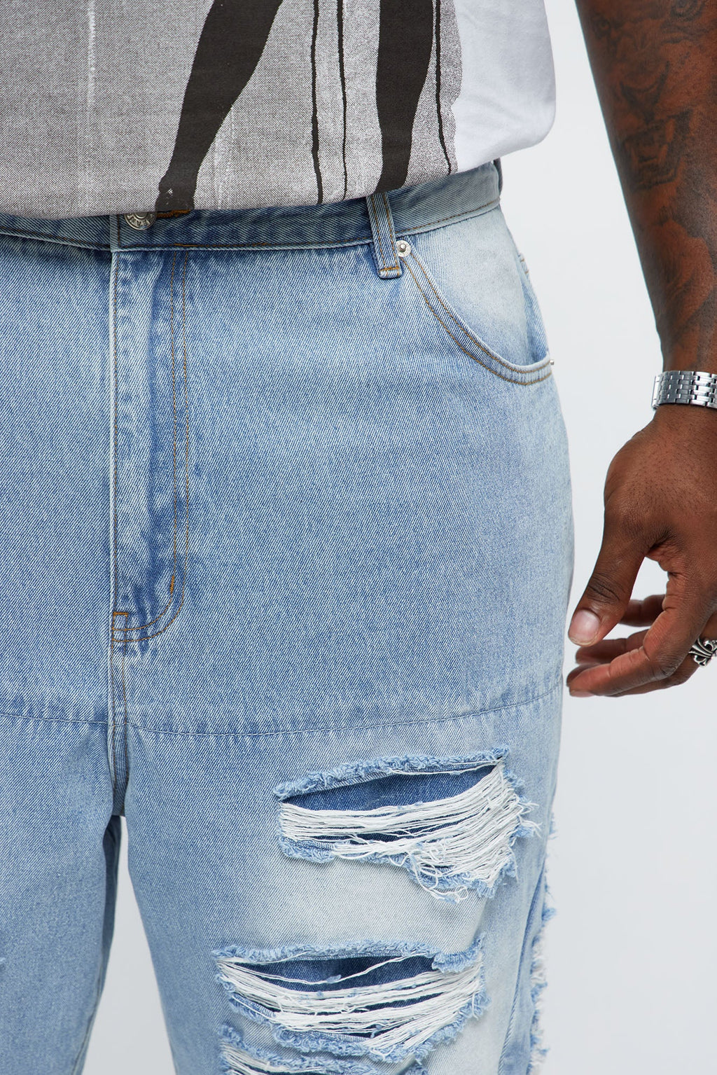Baggy Busy In These Streets Destroyed Jeans - Light Blue Wash