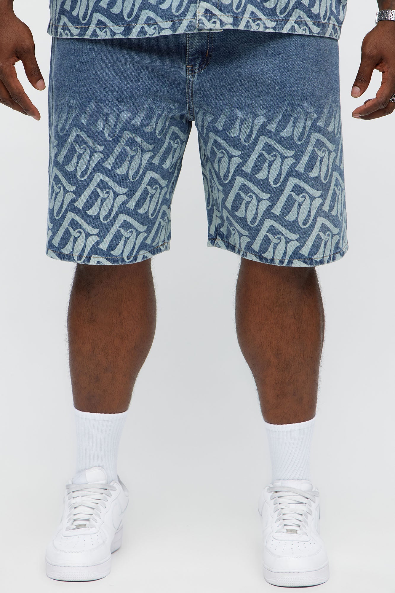 Relaxed Chateau Monogram Denim Shorts - Light Blue Wash