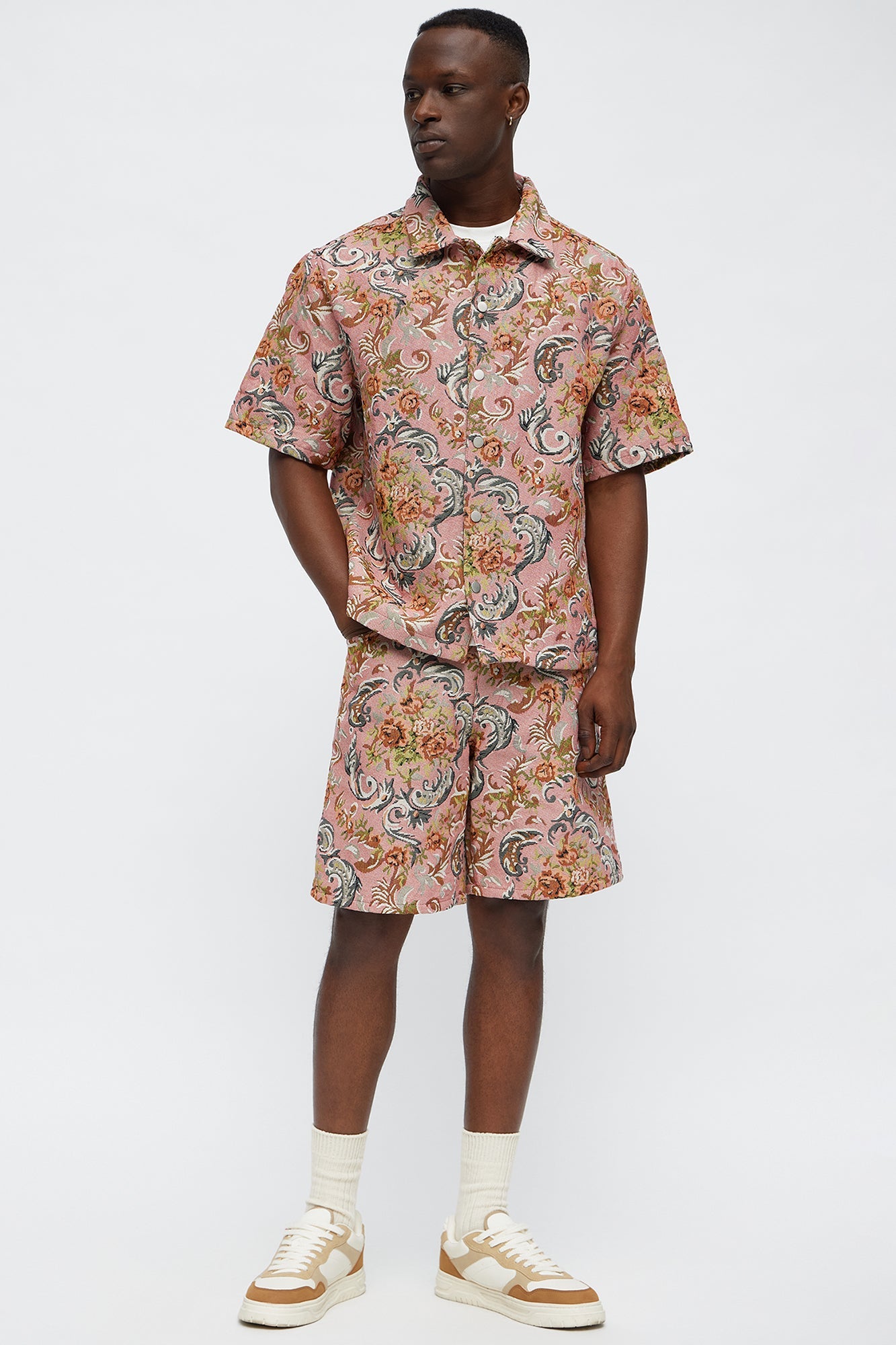 Relaxed Rose Pattern Tapestry Short  - Pink/combo