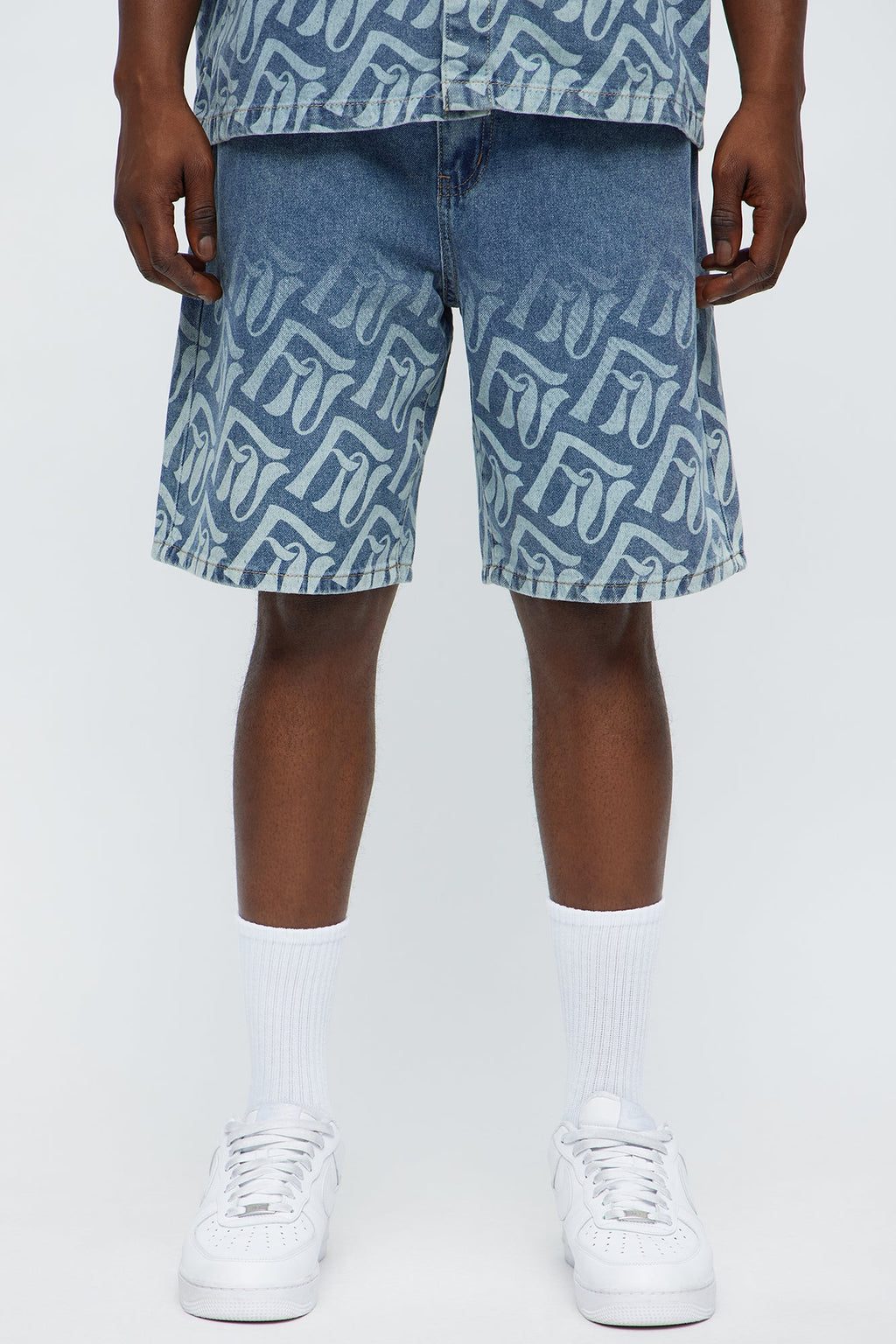 Relaxed Chateau Monogram Denim Shorts - Light Blue Wash