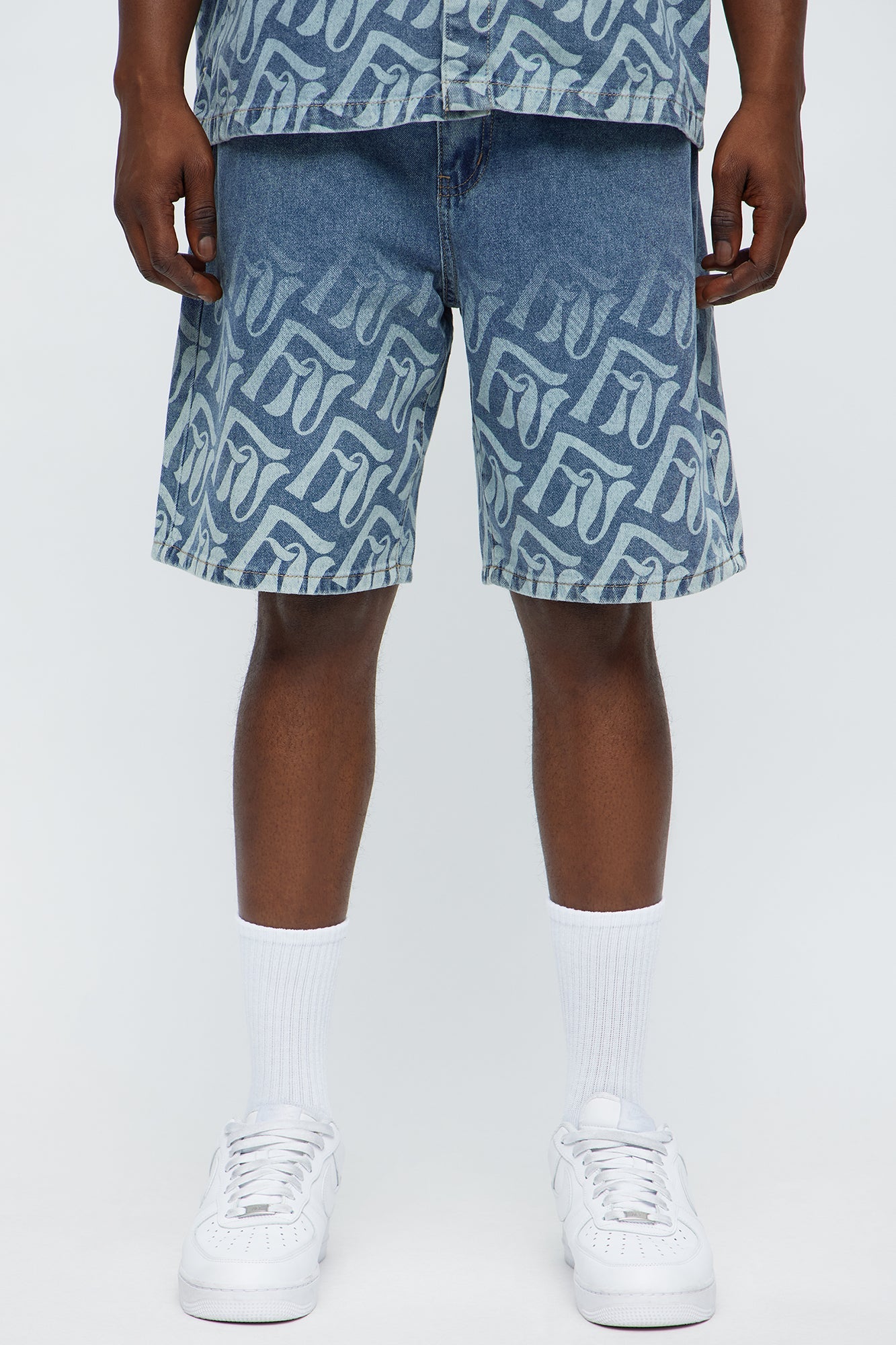 Relaxed Chateau Monogram Denim Shorts - Light Blue Wash