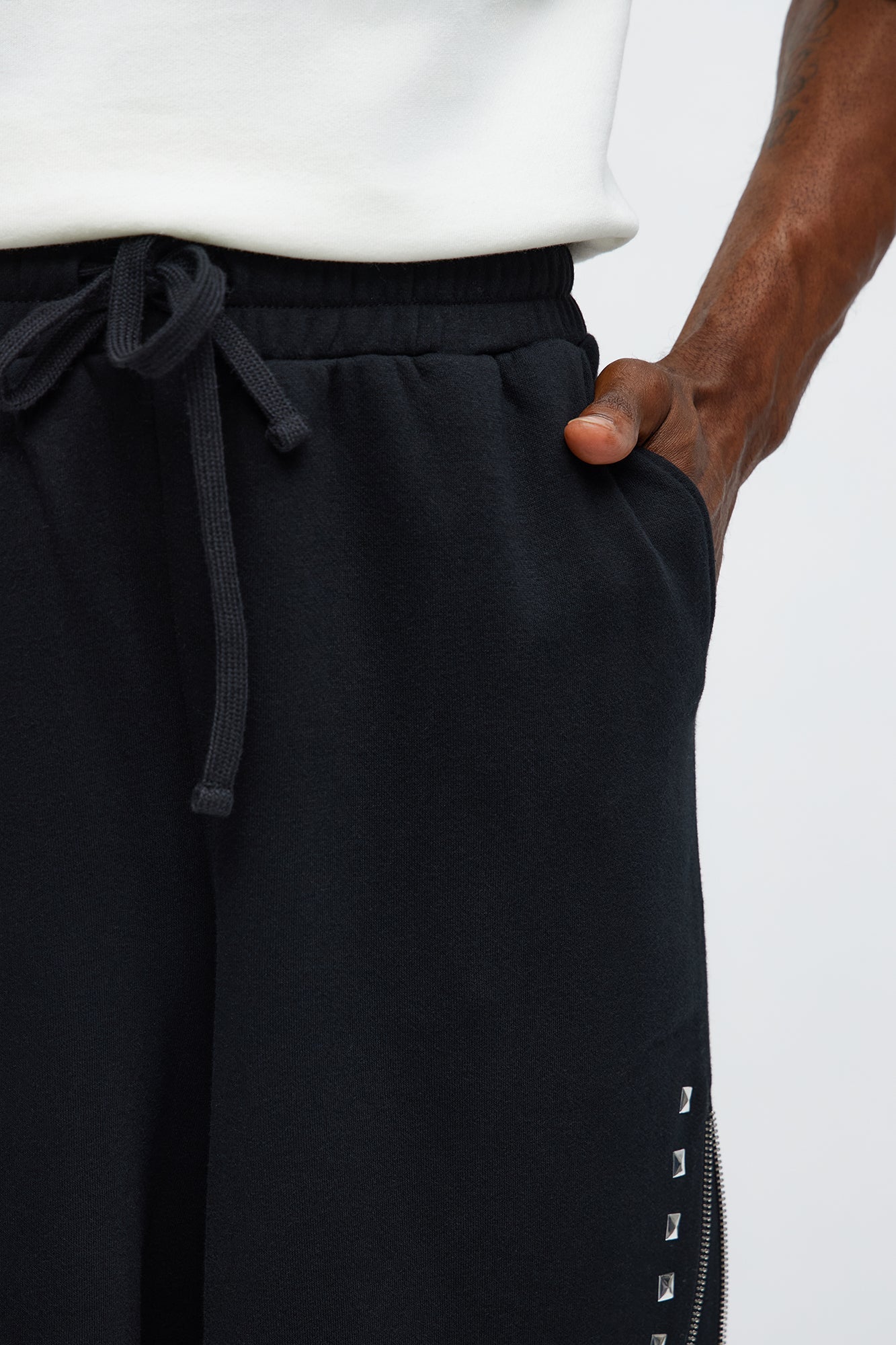 Tyson Baggy Sleaze Studded Shorts - Black