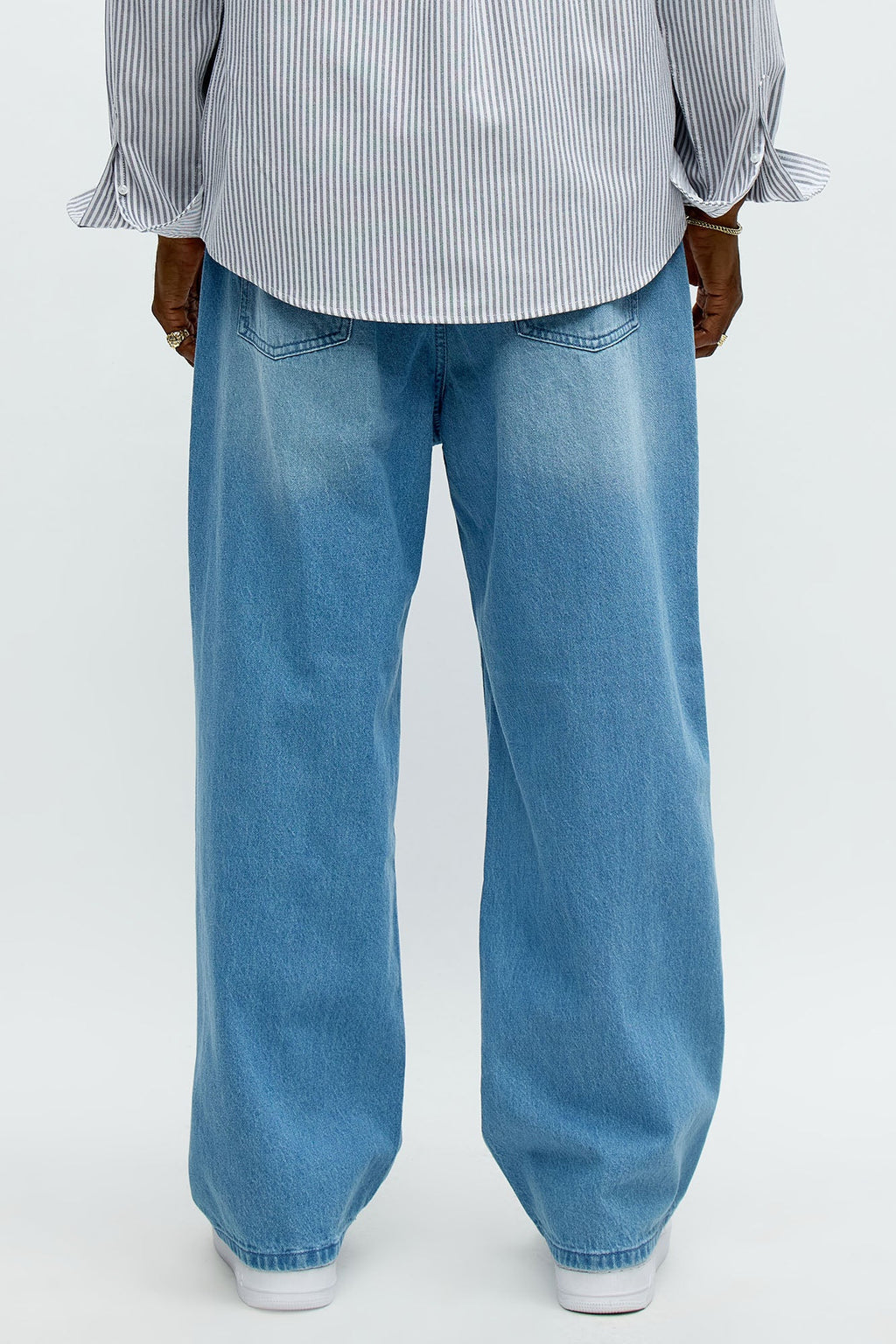 Running These Streets Baggy Jeans - Light Blue Wash