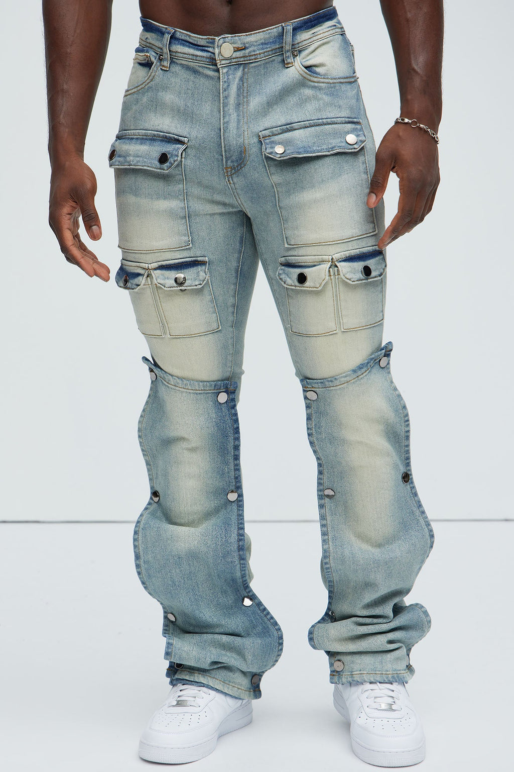 Utility Snap Pockets Flare Jeans - Light Wash