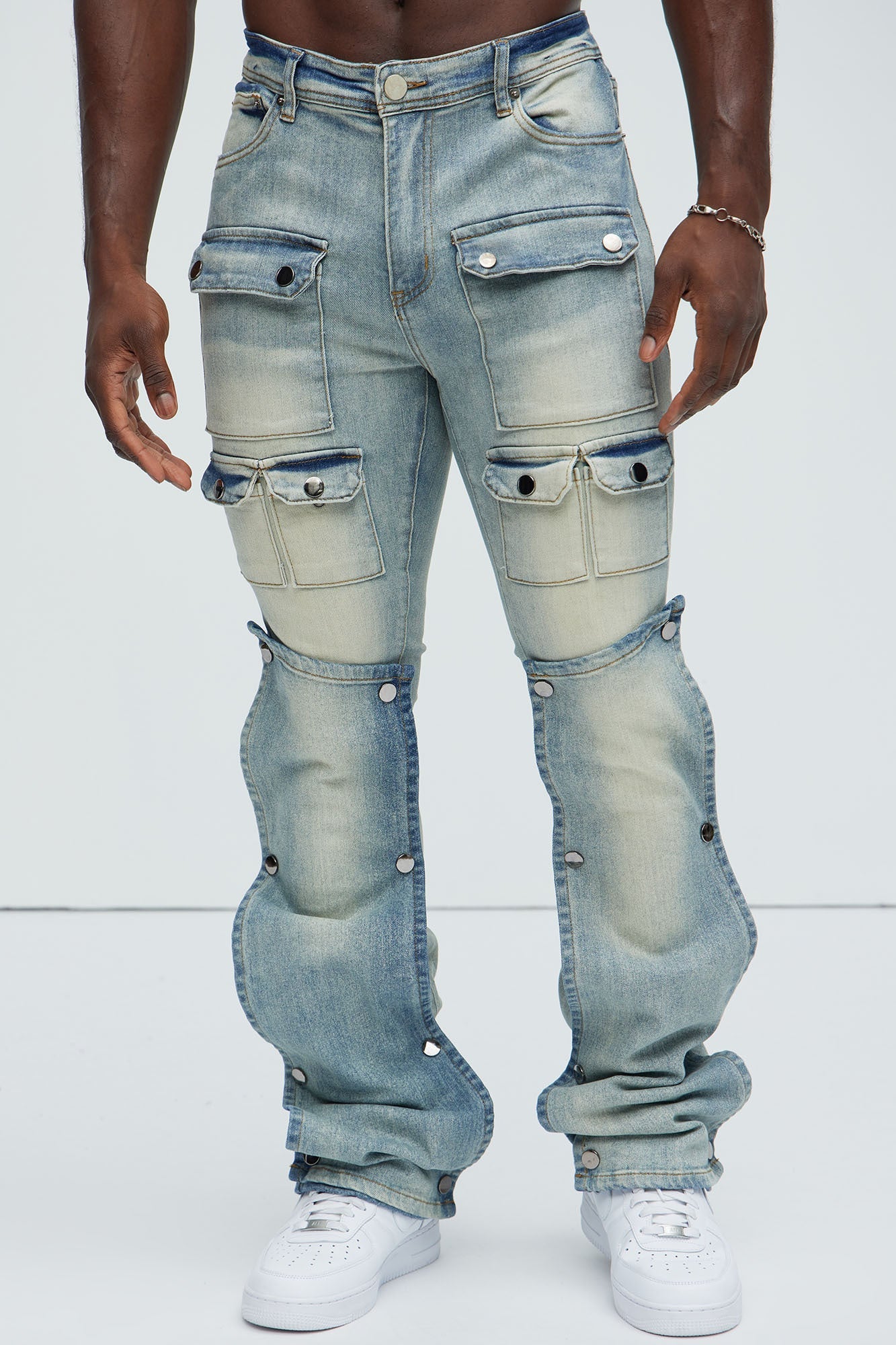 Utility Snap Pockets Flare Jeans - Light Wash