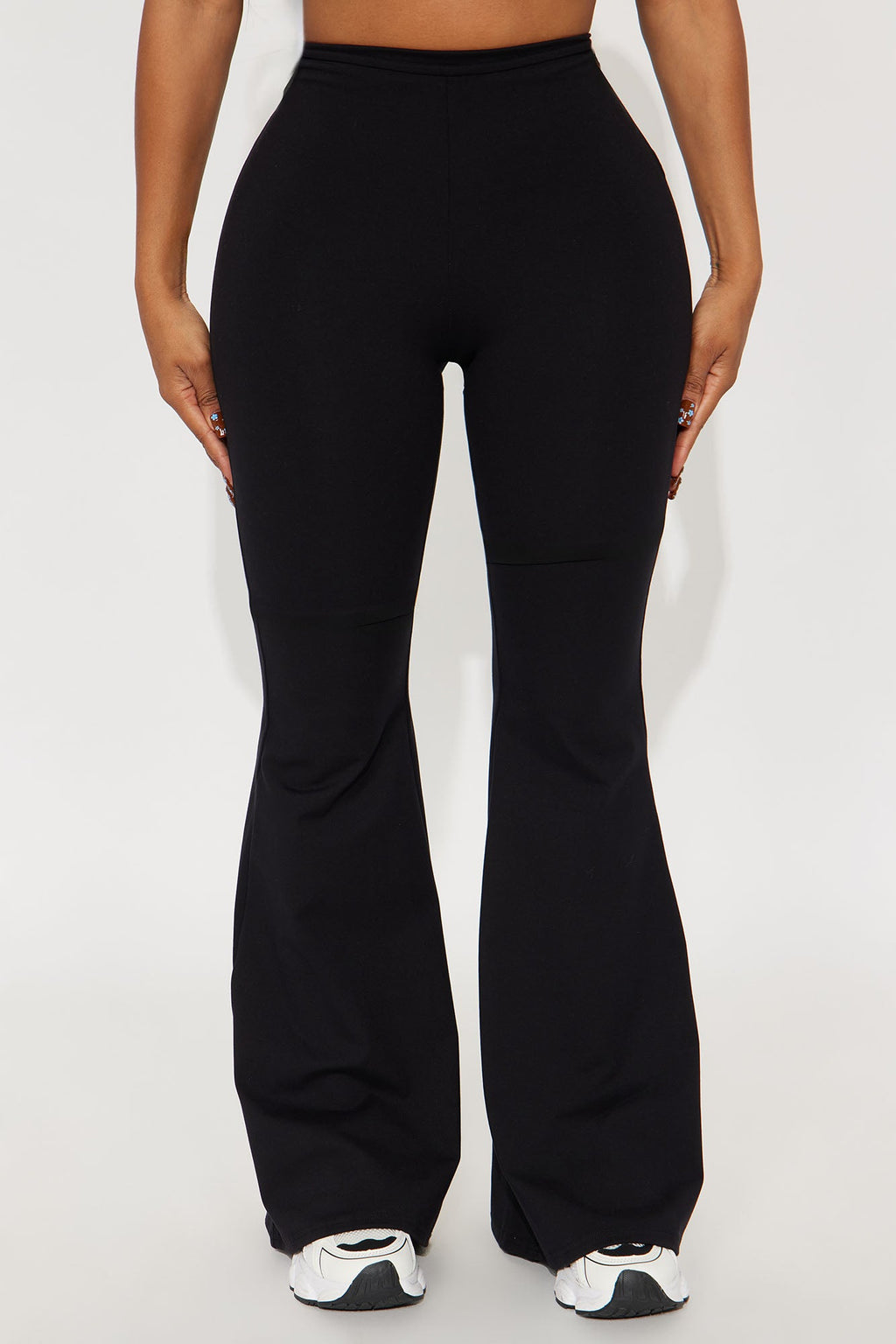 A Little Too Late Mid Rise Flare Pant 34 - Black