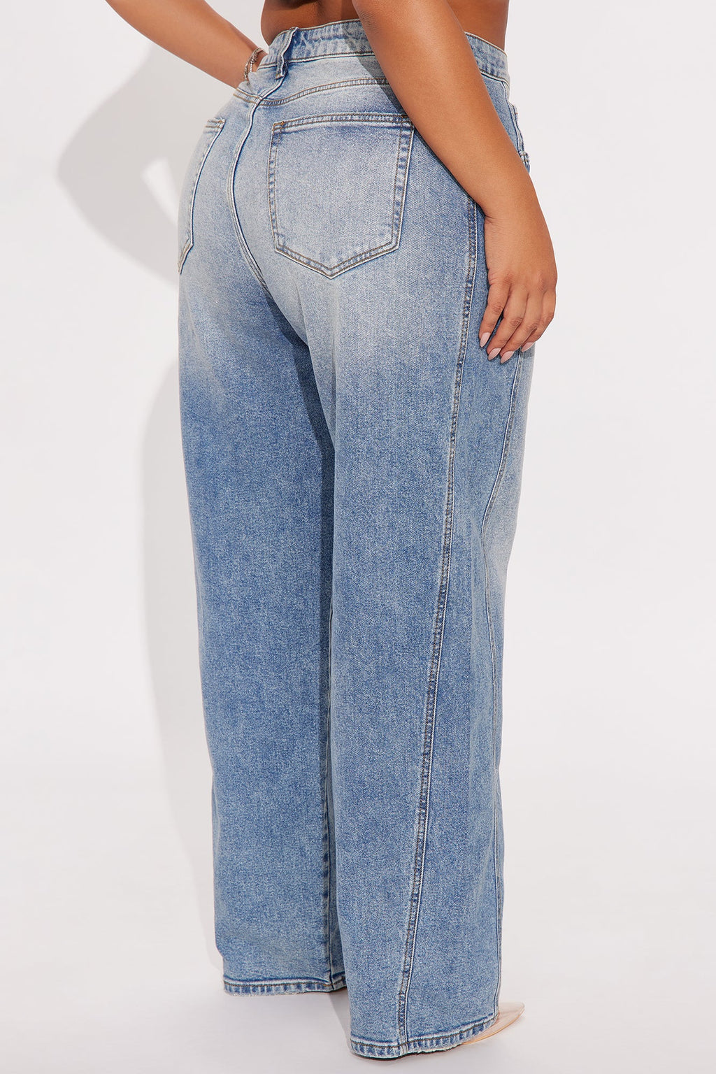 Called Out Low Stretch Barrel Leg Jeans - Medium Wash