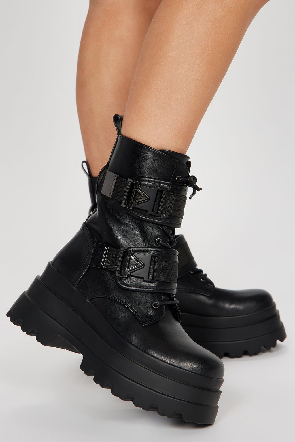 Most Daring Platform Combat Boots - Black