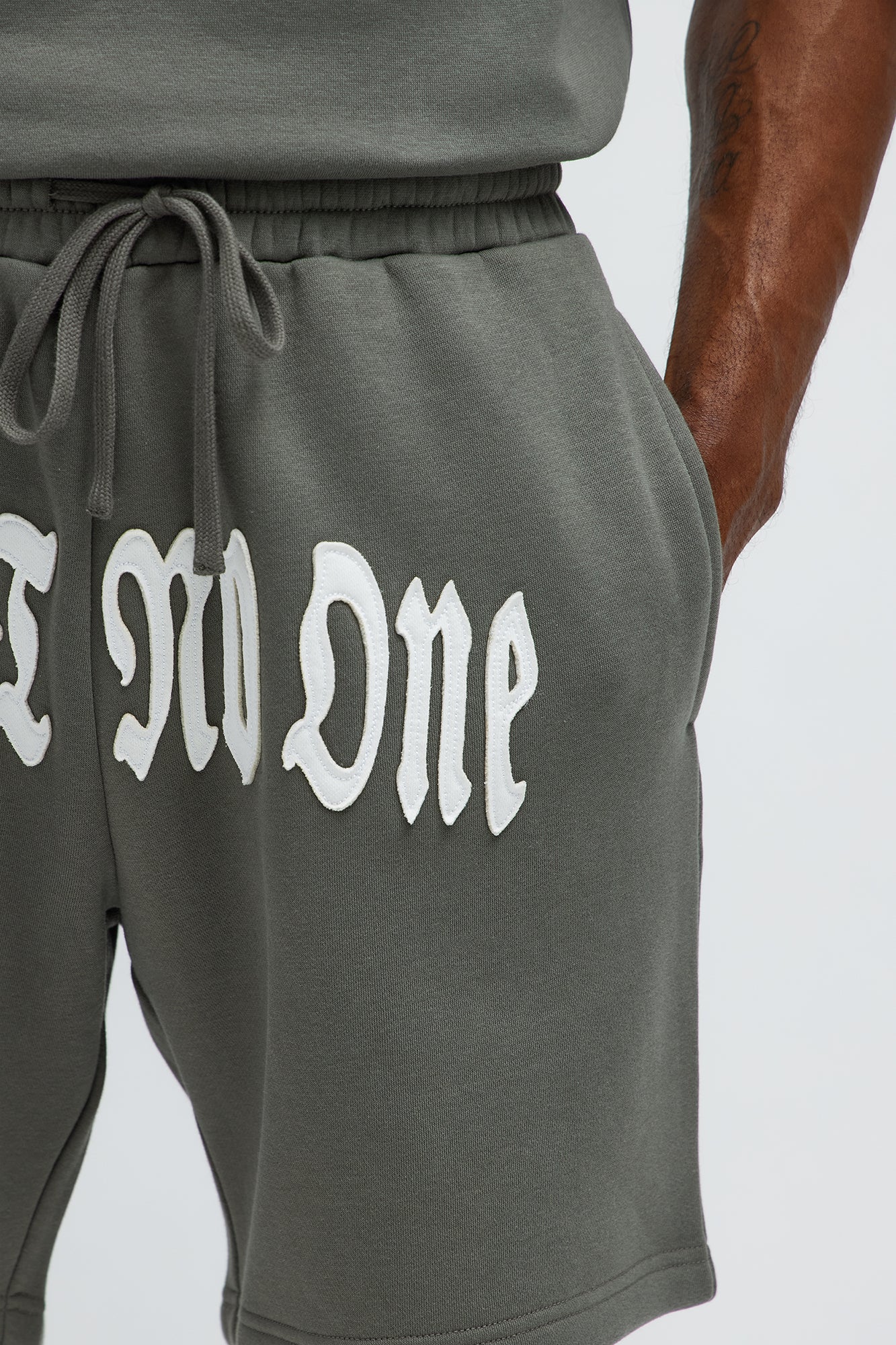 Tyson Relaxed Trust Issues Shorts - Dark Grey