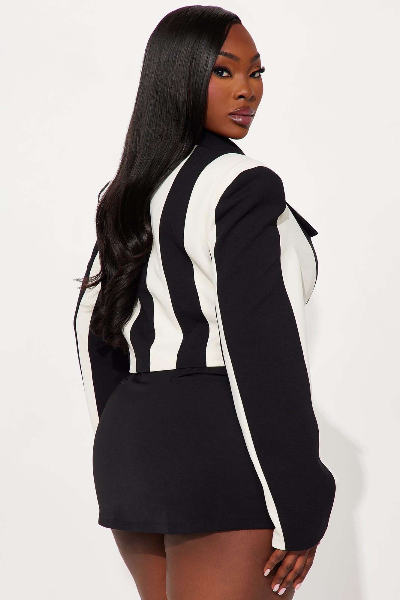 Playing Mind Games Cropped Blazer - Black/White