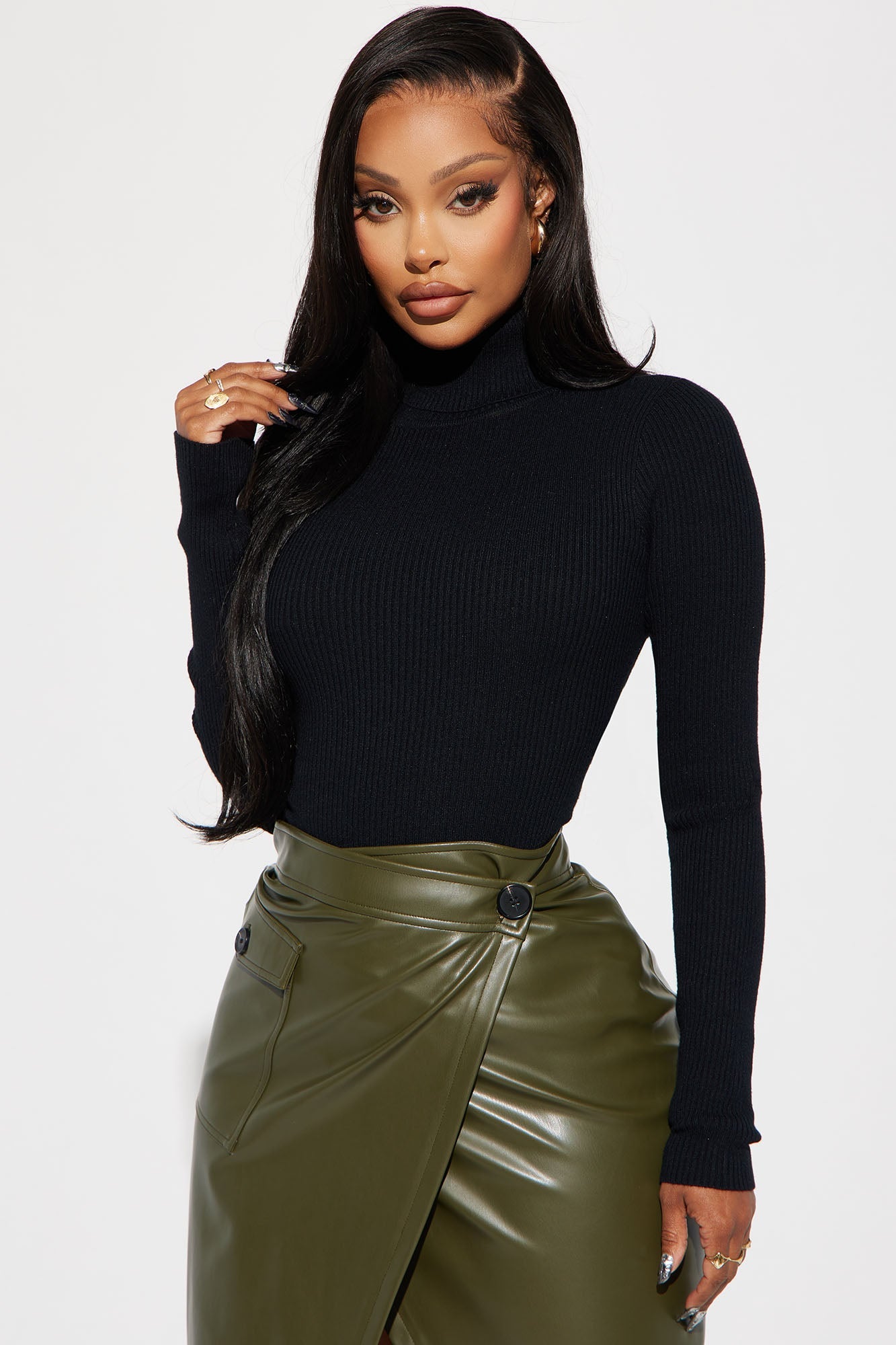 Brookside Turtleneck Sweater Top - Black