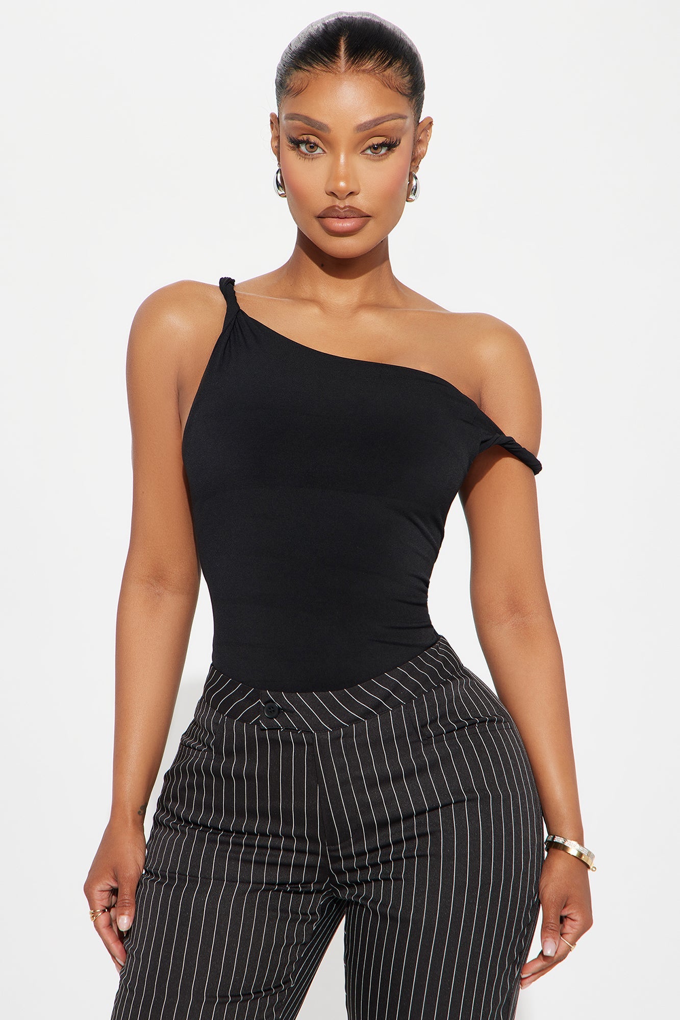 On Replay Twist Shoulder Top - Black