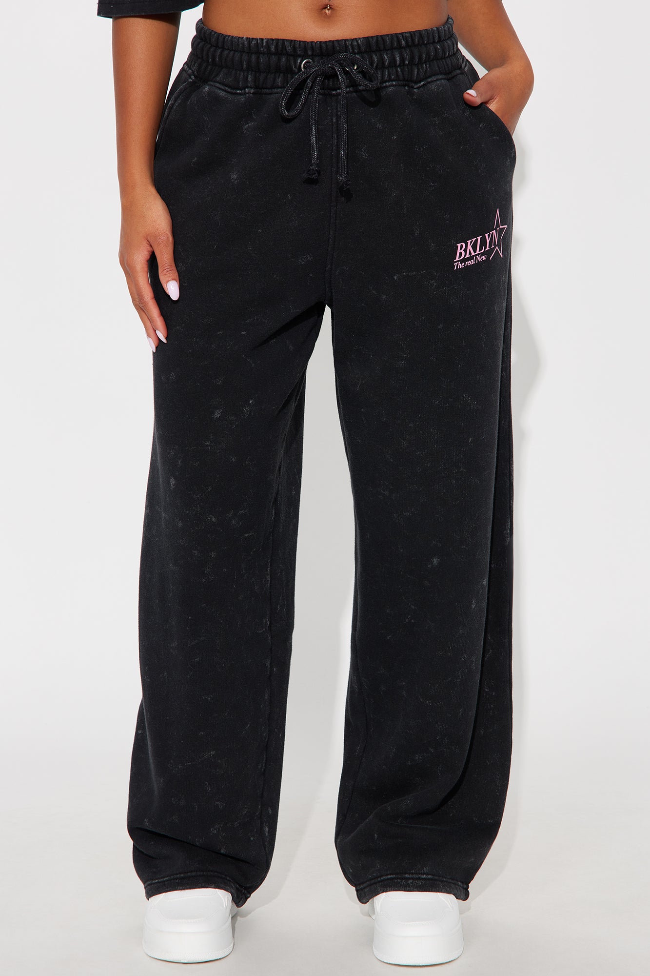 Brooklyn Star Washed Pants - Black
