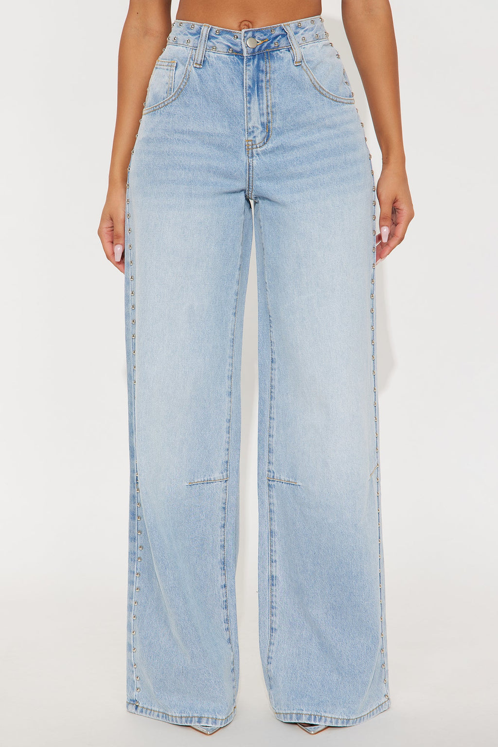 Studded Kiss Embellished Baggy Jeans - Light Wash