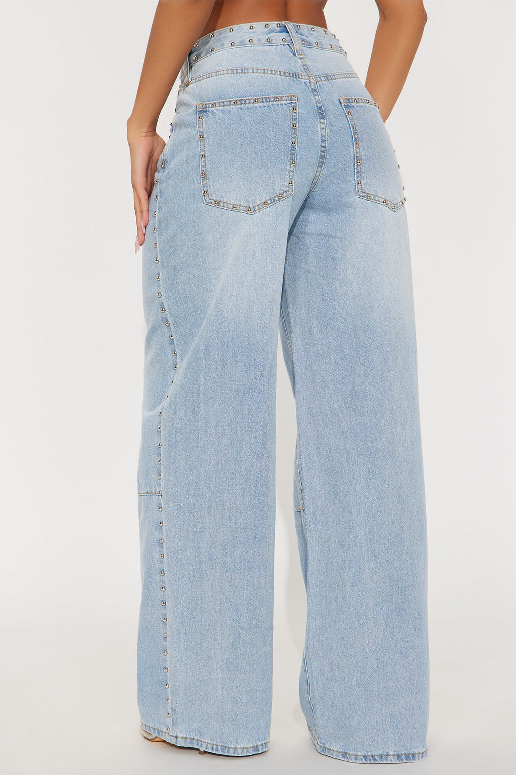 Studded Kiss Embellished Baggy Jeans - Light Wash