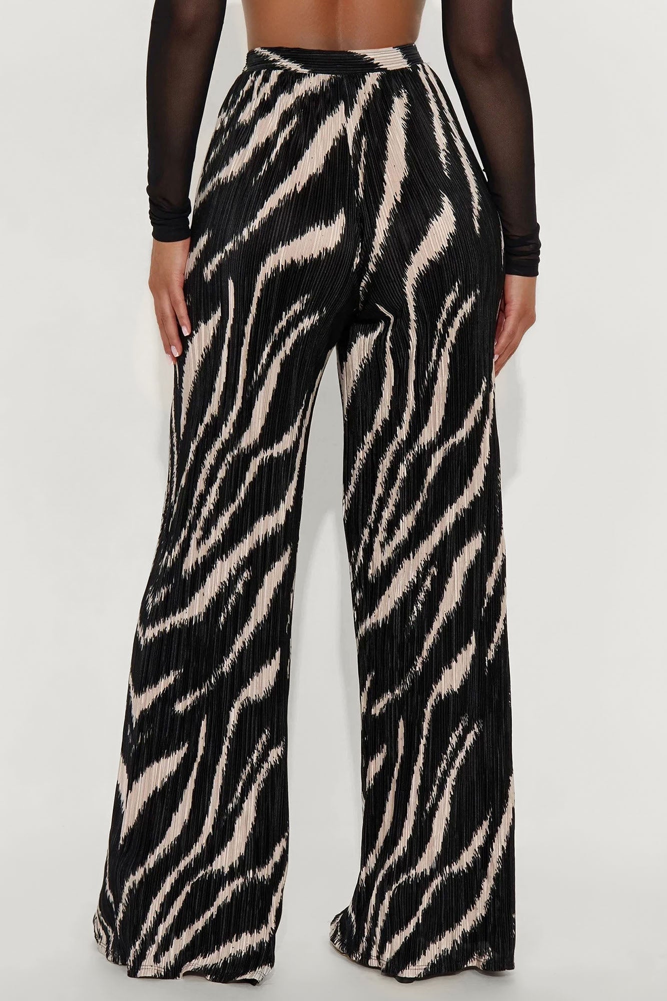 In The Tropics Plisse Wide Leg Pant 33″ - Black/combo