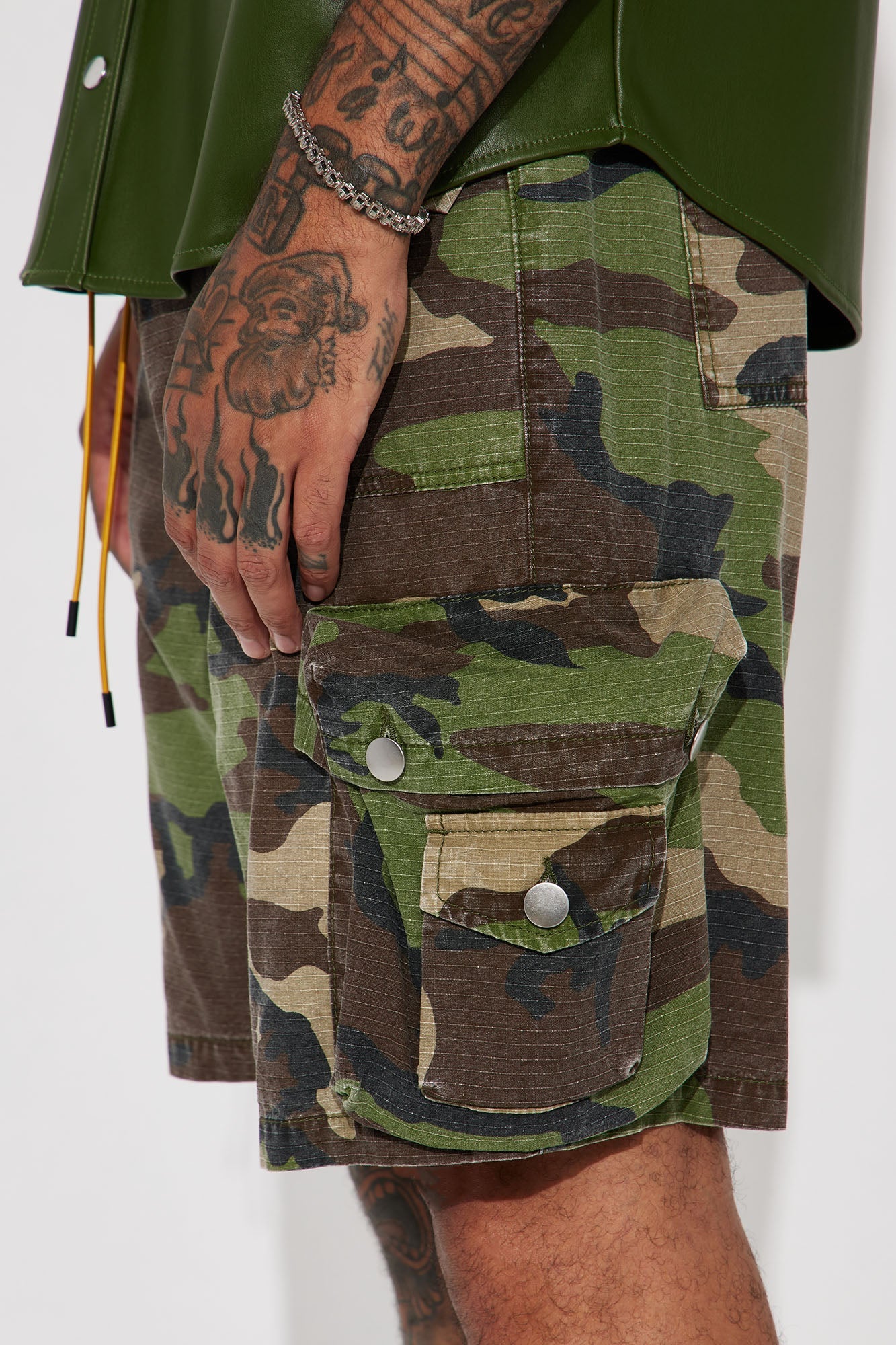 Games Calling Cargo Shorts - Camouflage