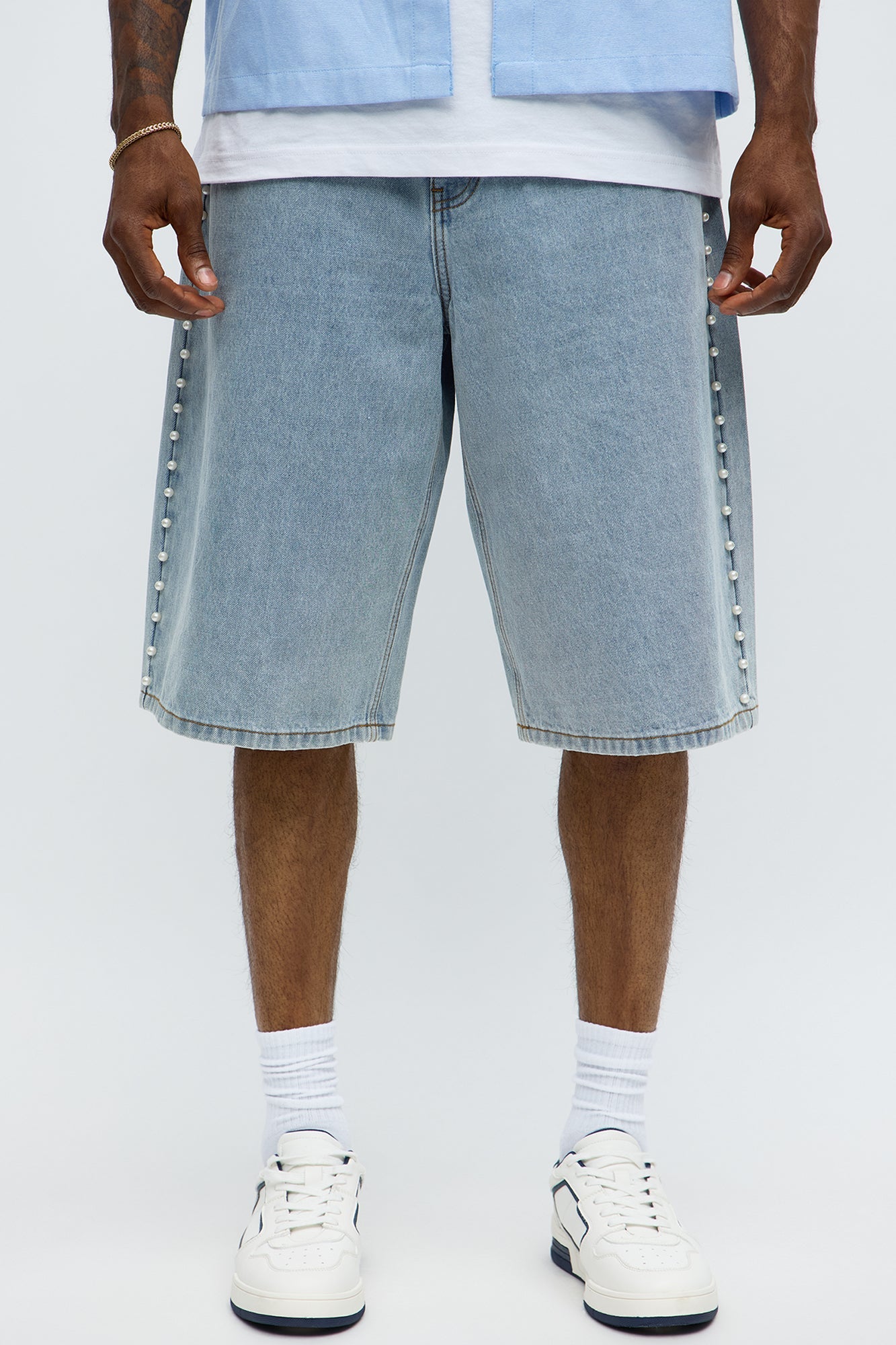 Baggy Pearls Along The Side Denim Short - Light Wash