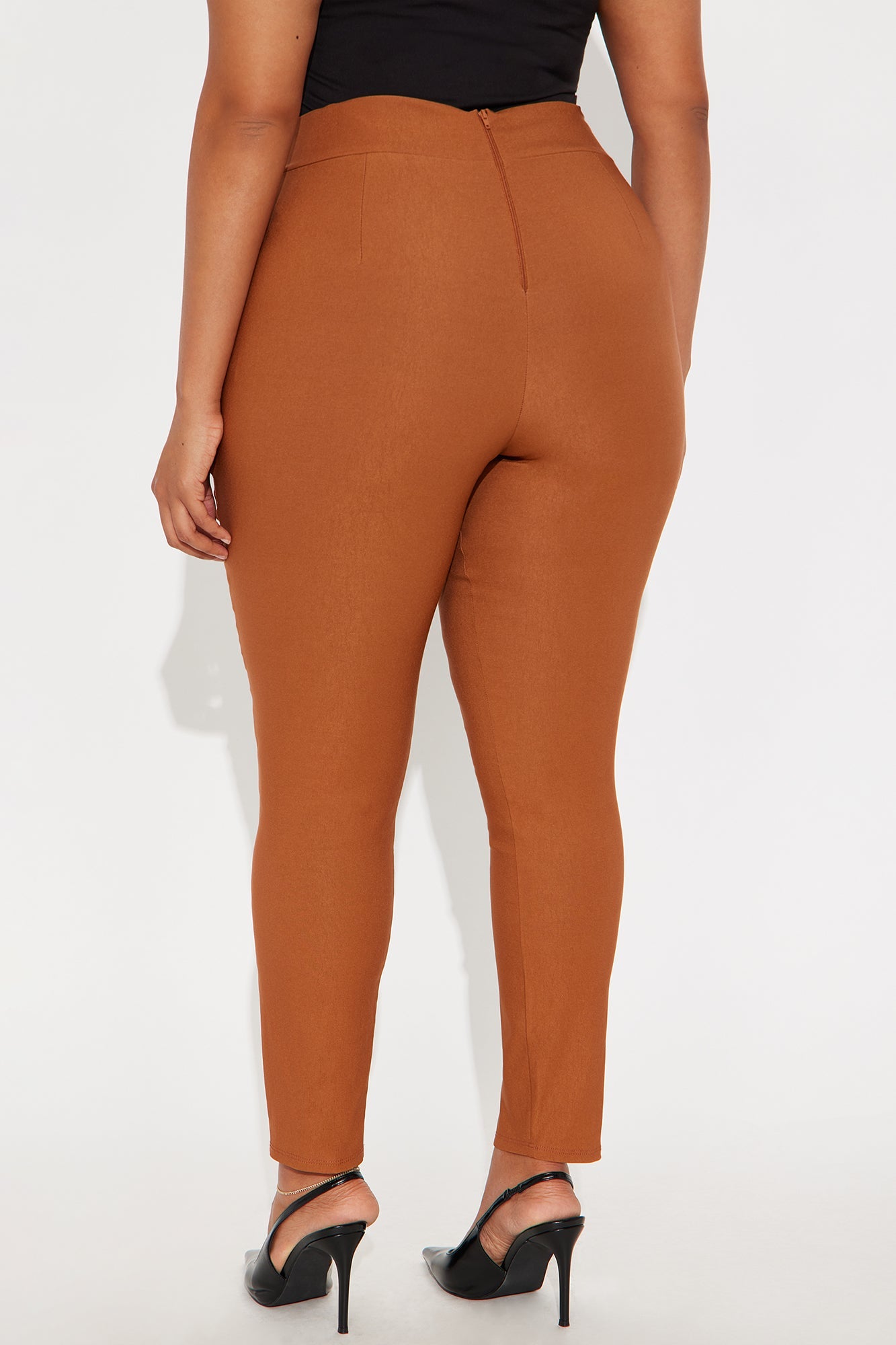 No Comparison Millennium Skinny Pant - Camel