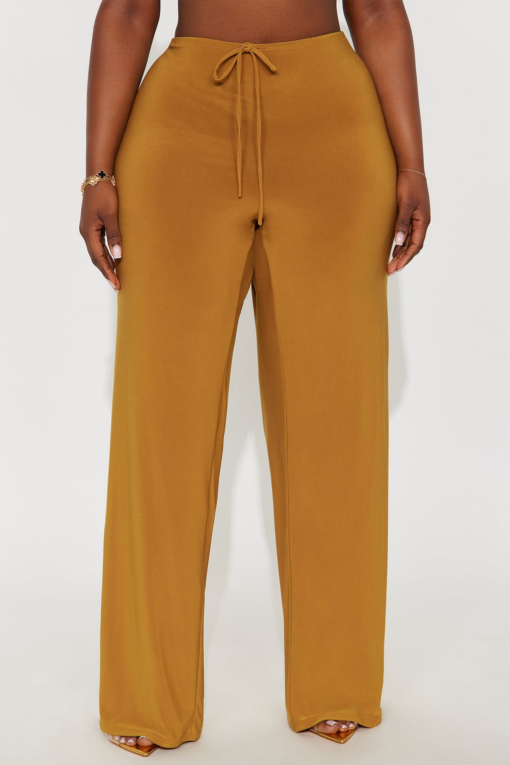Focused On You Low Rise Wide Leg Pant 32 - Gold
