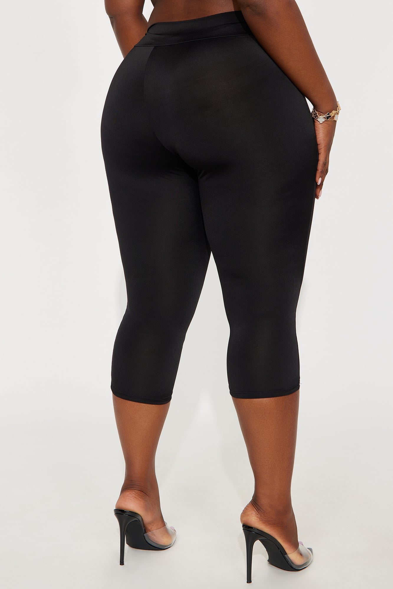 Gazelle Hardware Capri Legging - Black