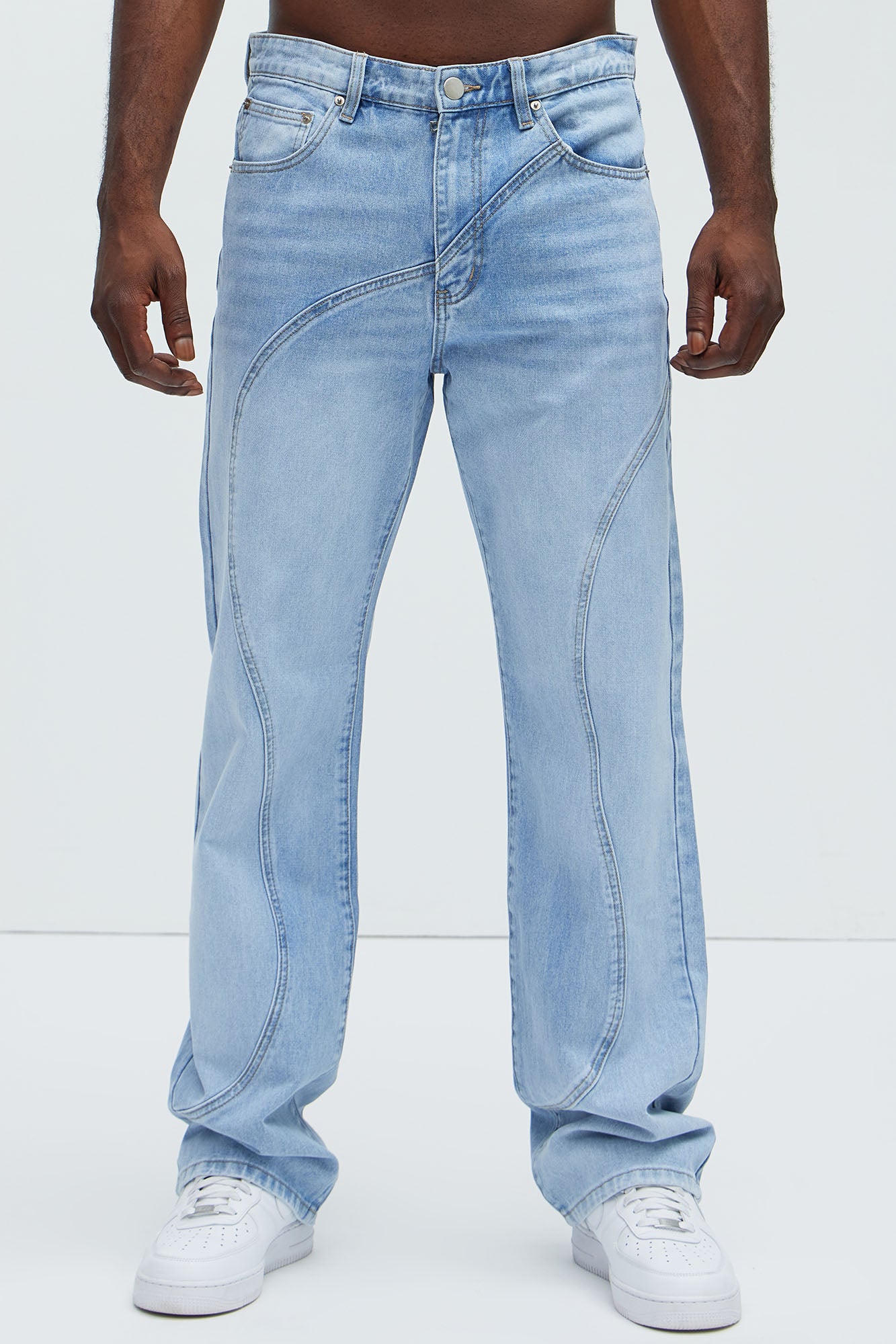 Lava Flow Straight Jeans - Light Wash