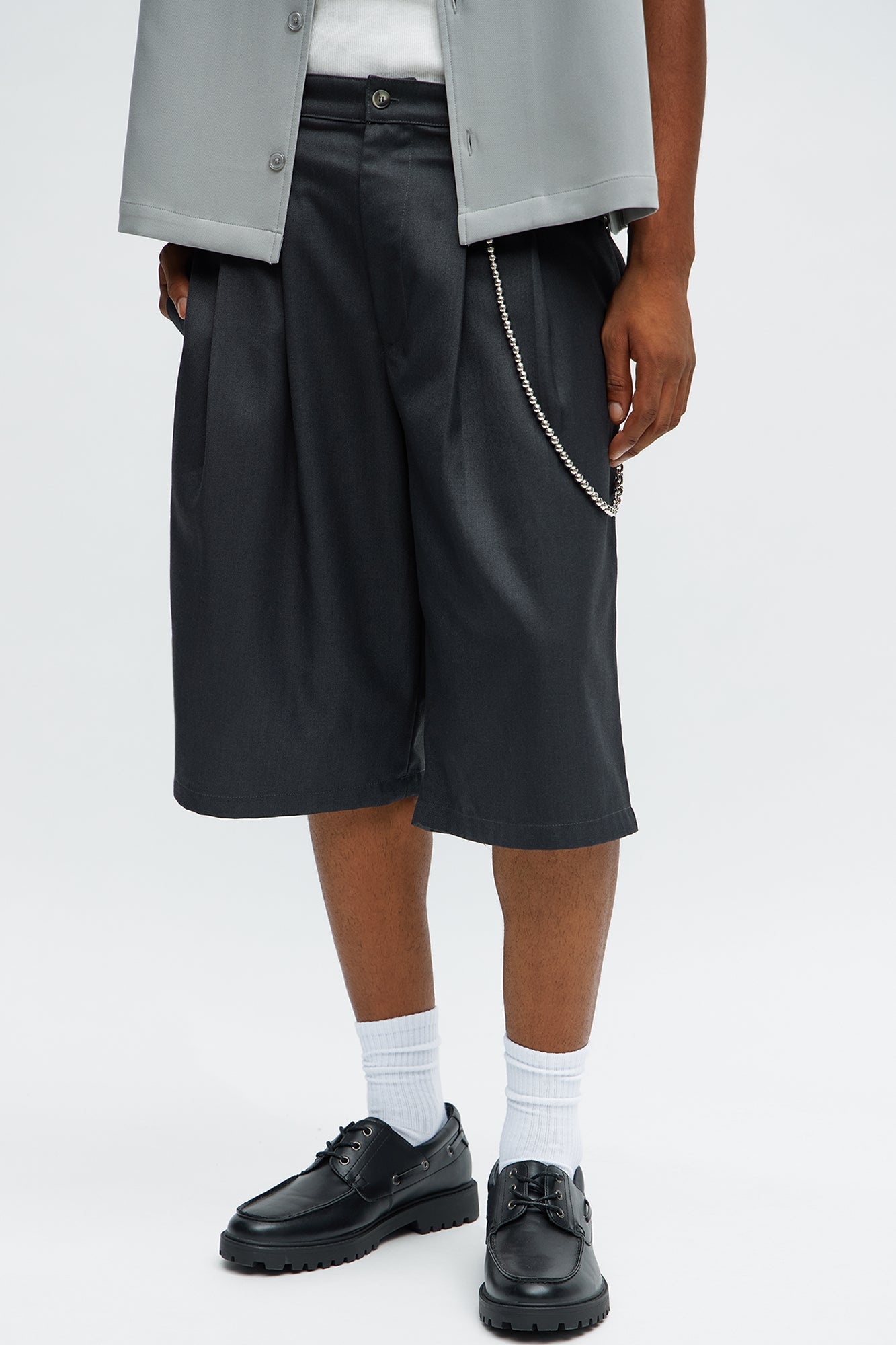 Baggy Pleated Street Car Trouser Short - Charcoal