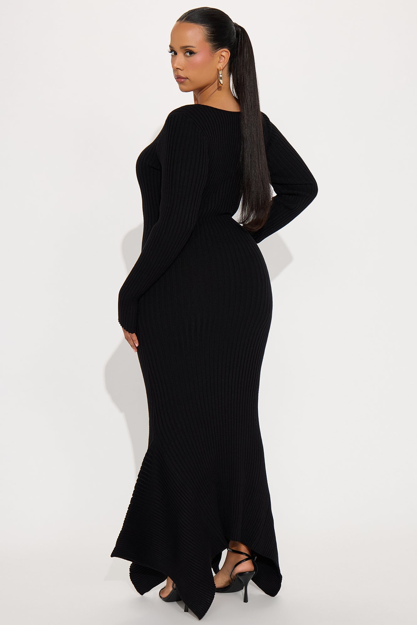 Kaylie Scoop Neck Sweater Maxi Dress - Black