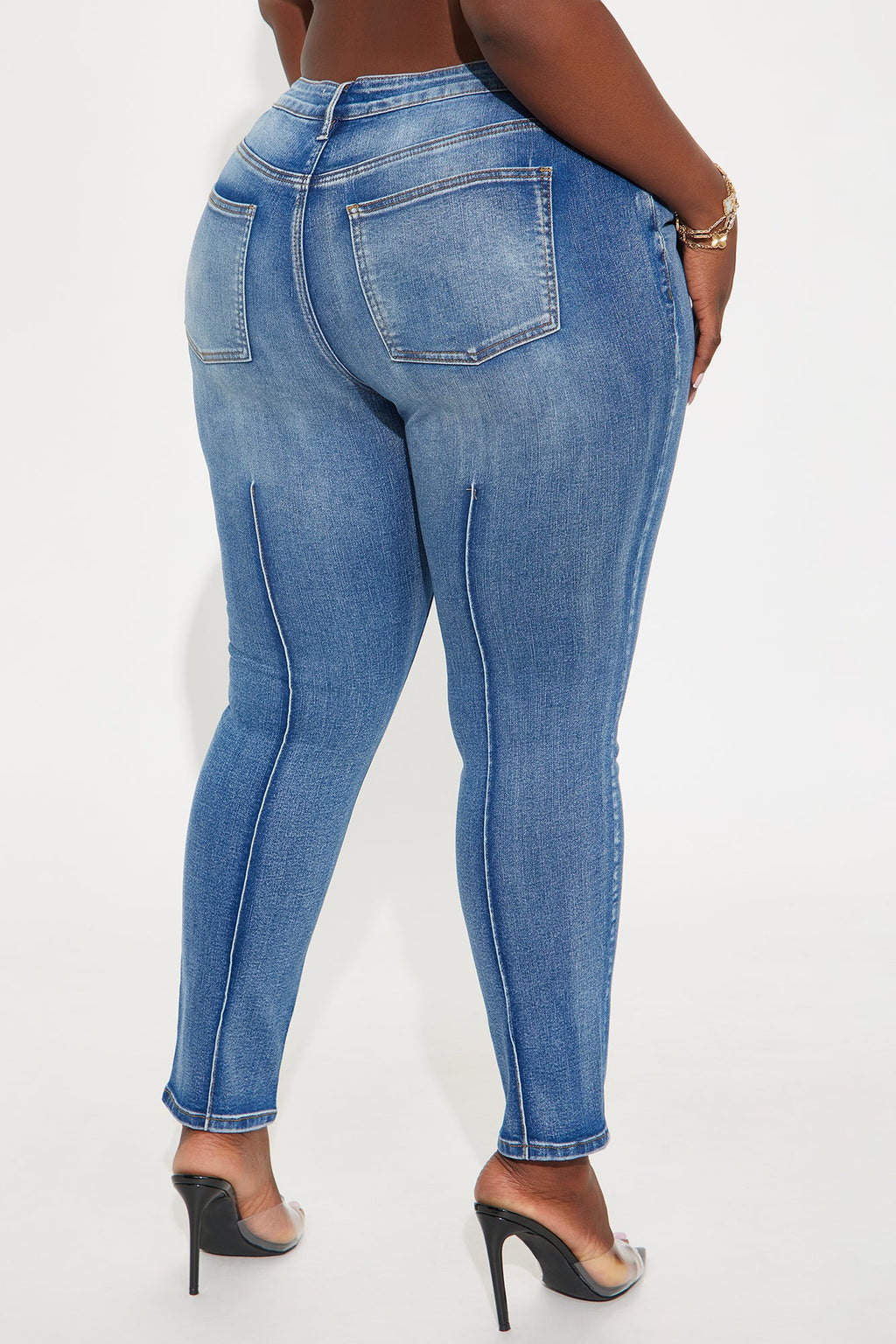 Seamingly Beautiful Low Rise Skinny Jeans - Medium Wash